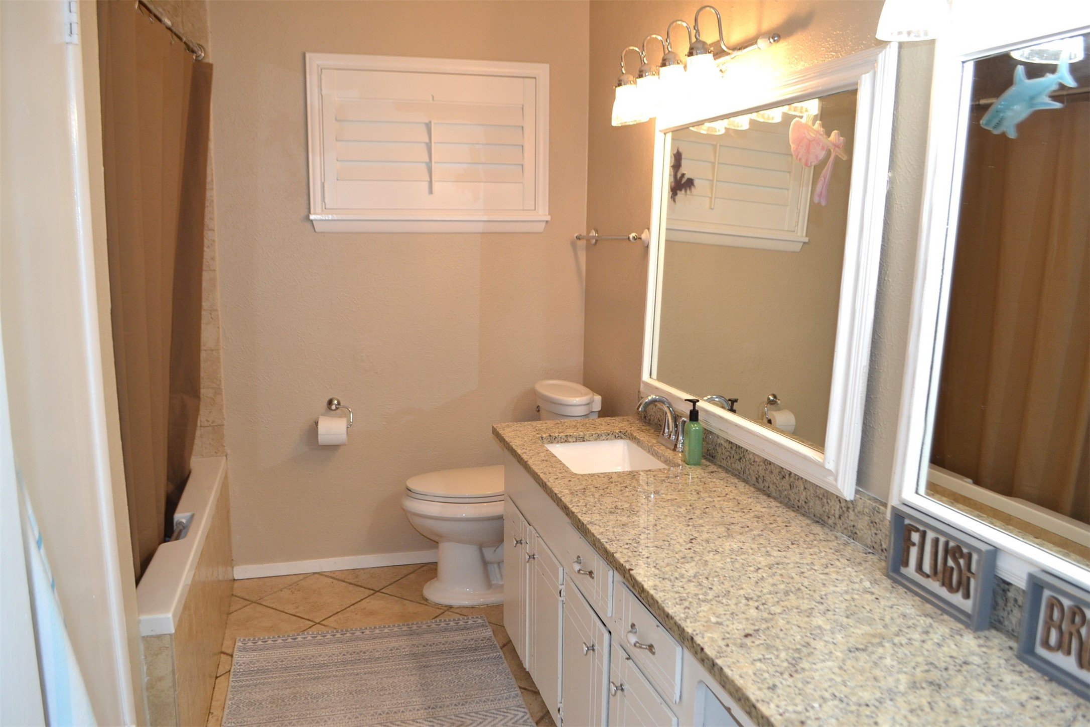 610 E X Street Property Photo 27