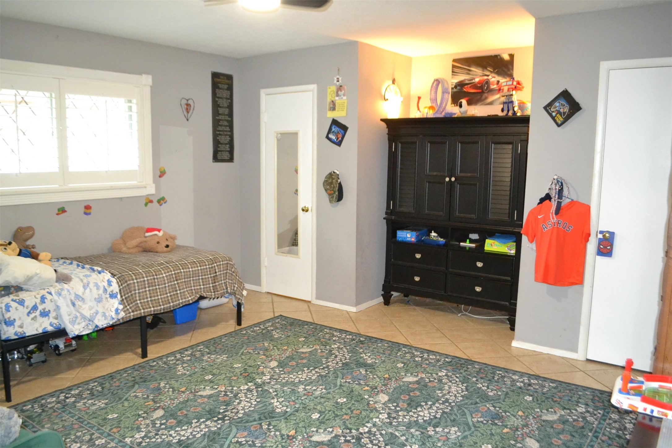 610 E X Street Property Photo 28