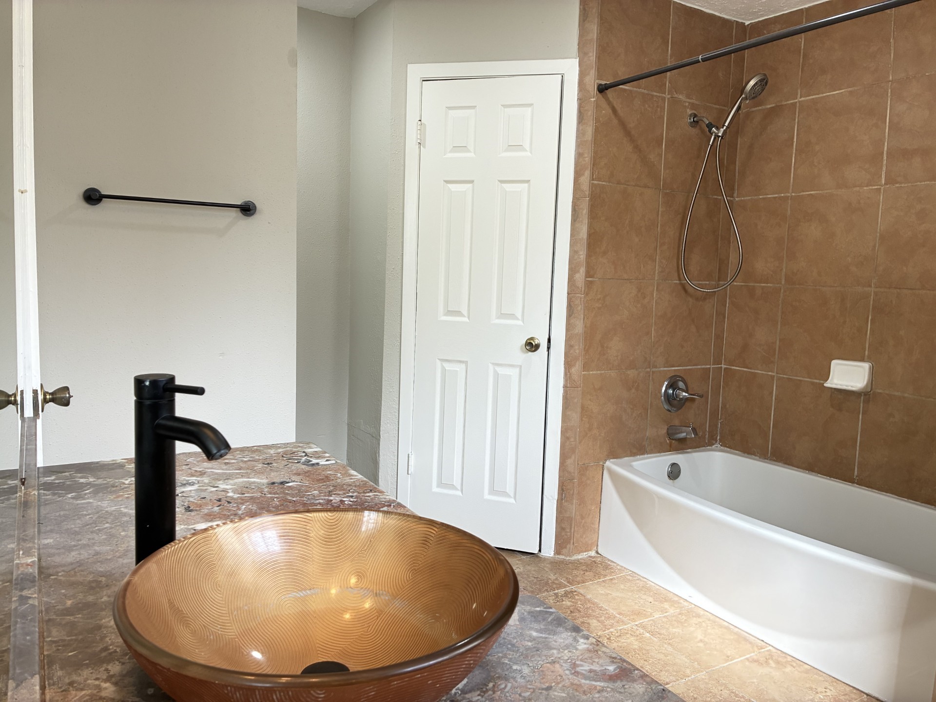 4211 Autumn Meadow Drive Property Photo 16