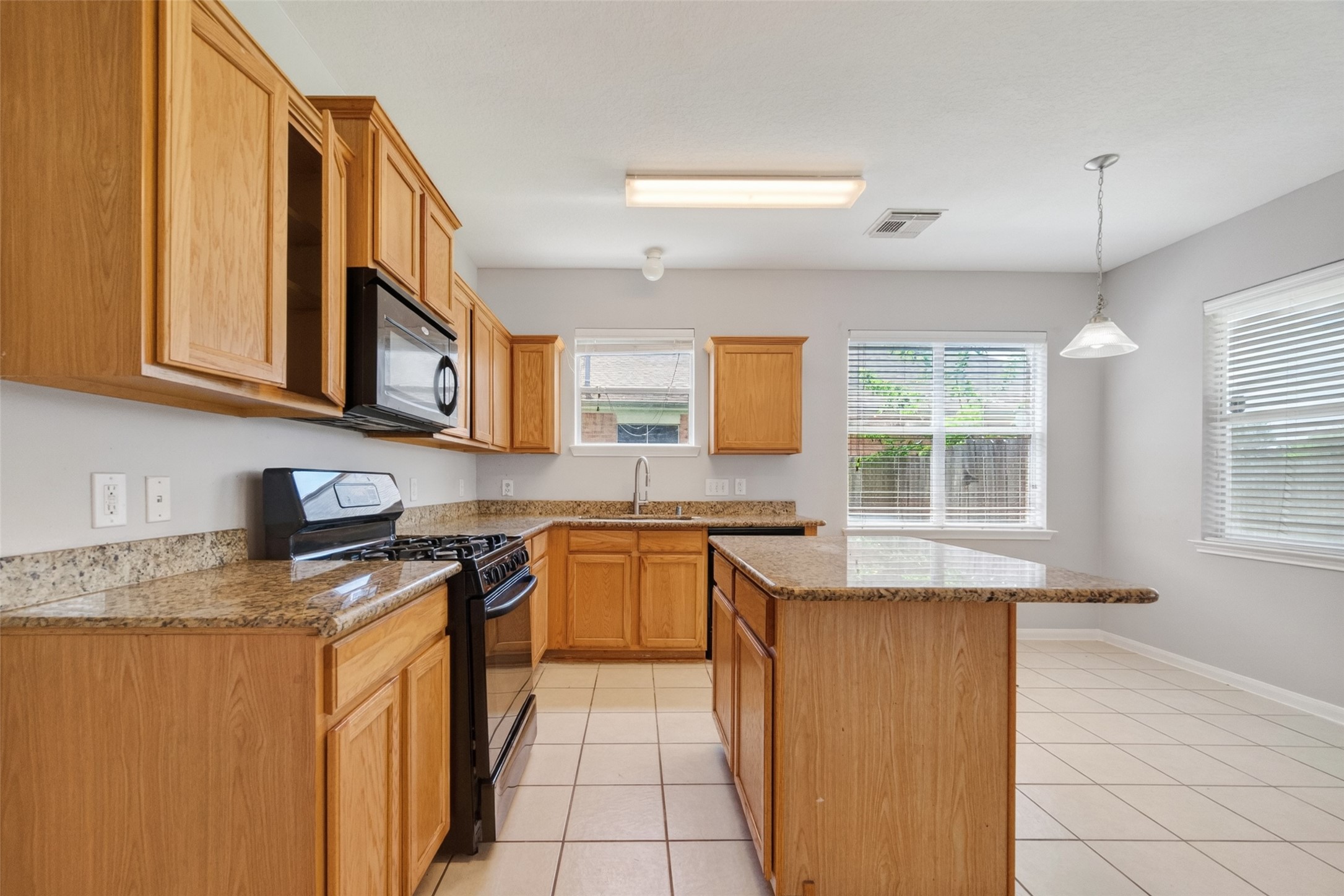 16119 Gavin Lane Property Photo 7