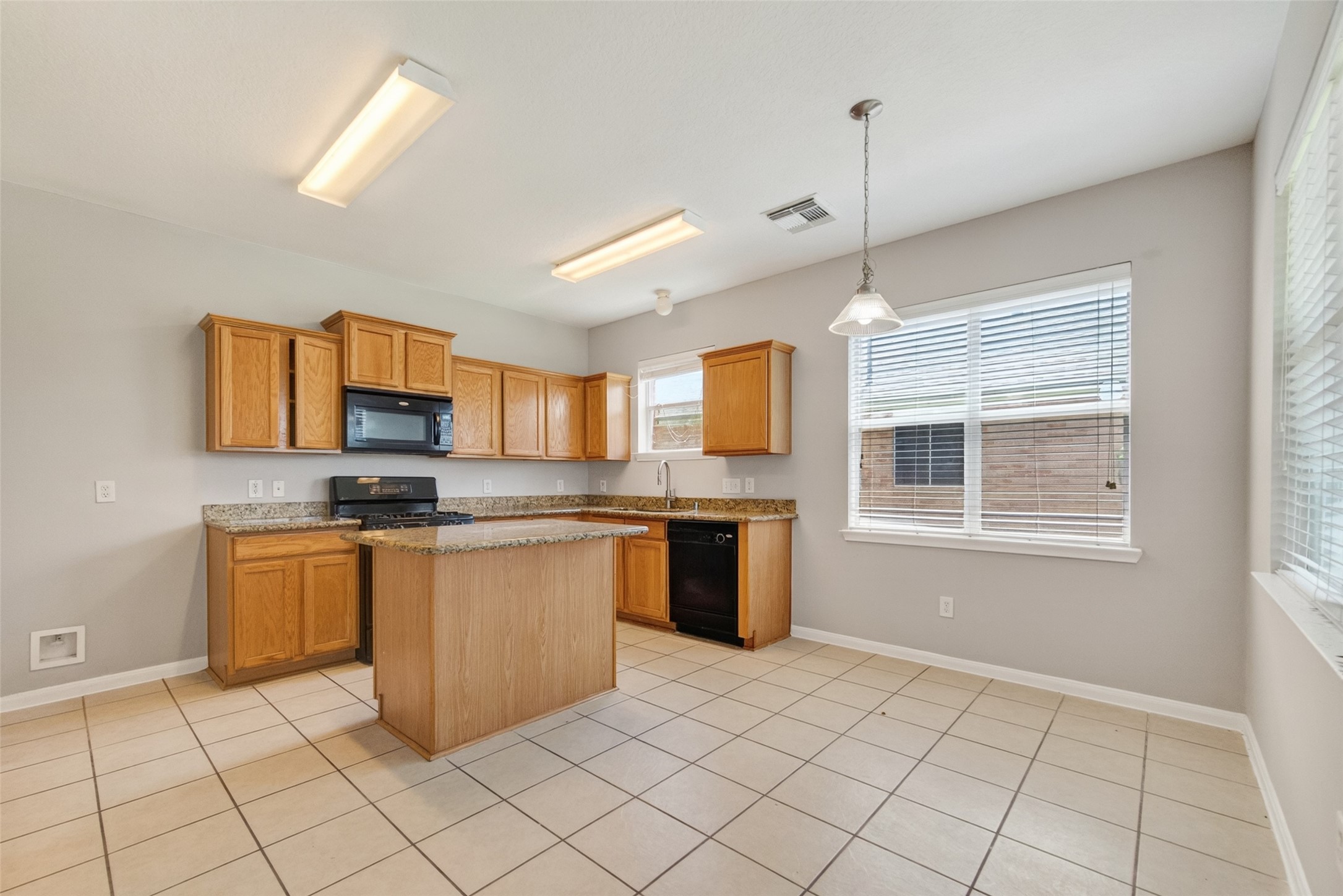 16119 Gavin Lane Property Photo 8
