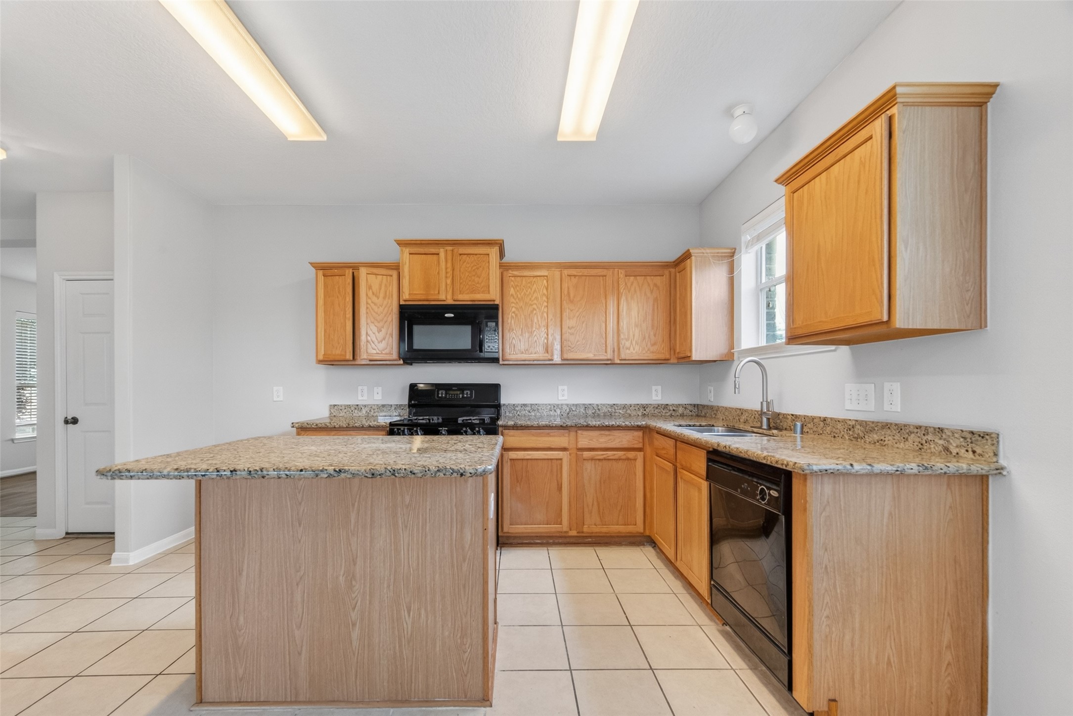 16119 Gavin Lane Property Photo 12