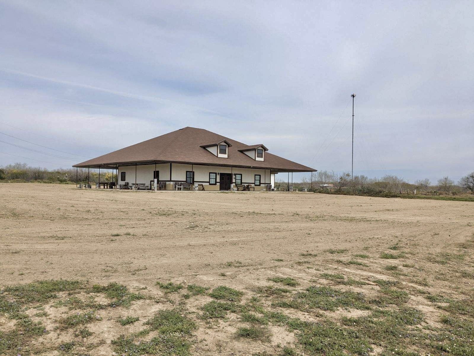 2991 N Highway 83 Property Photo 4