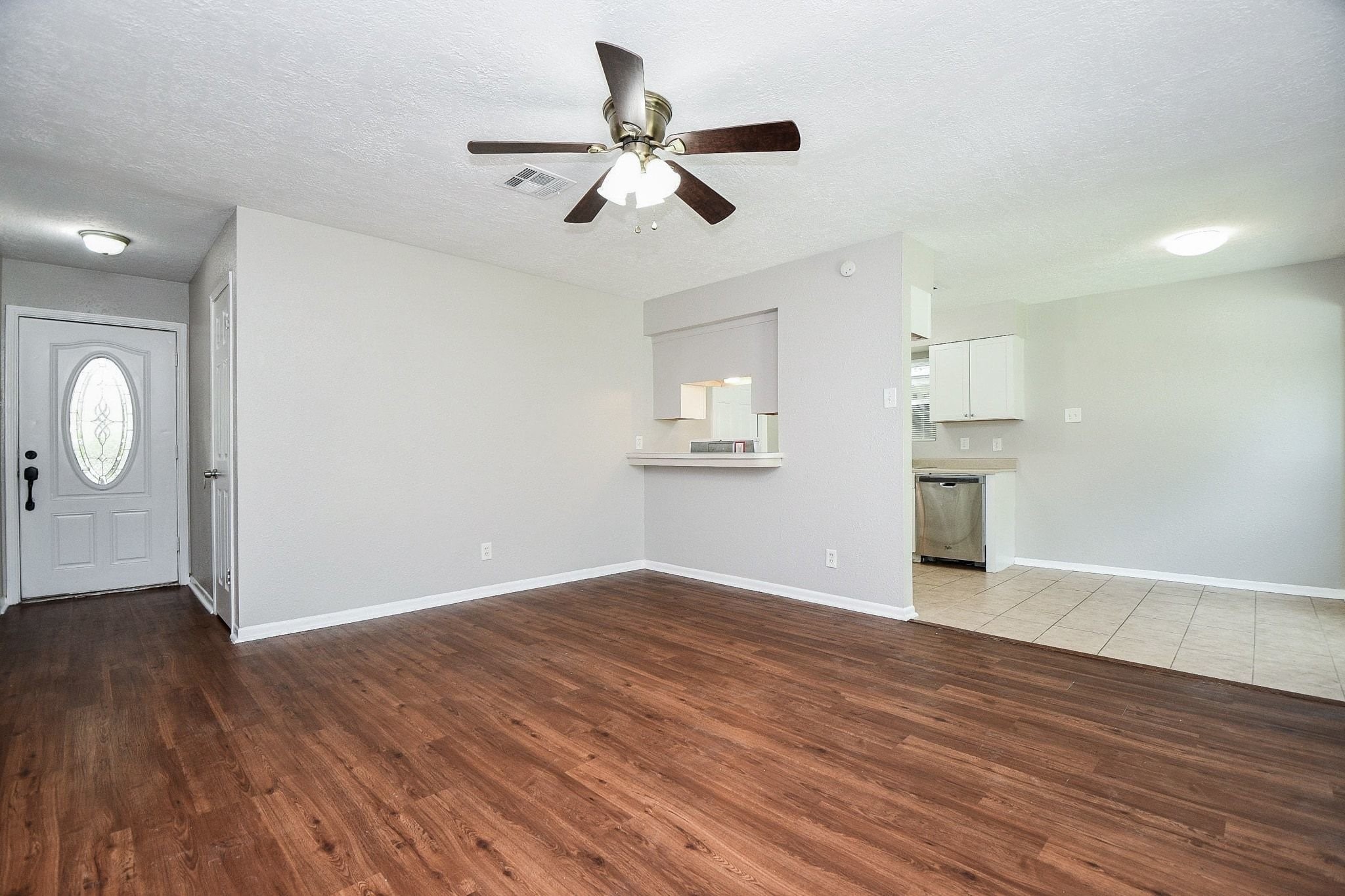 922 Bacliff Drive Property Photo 13