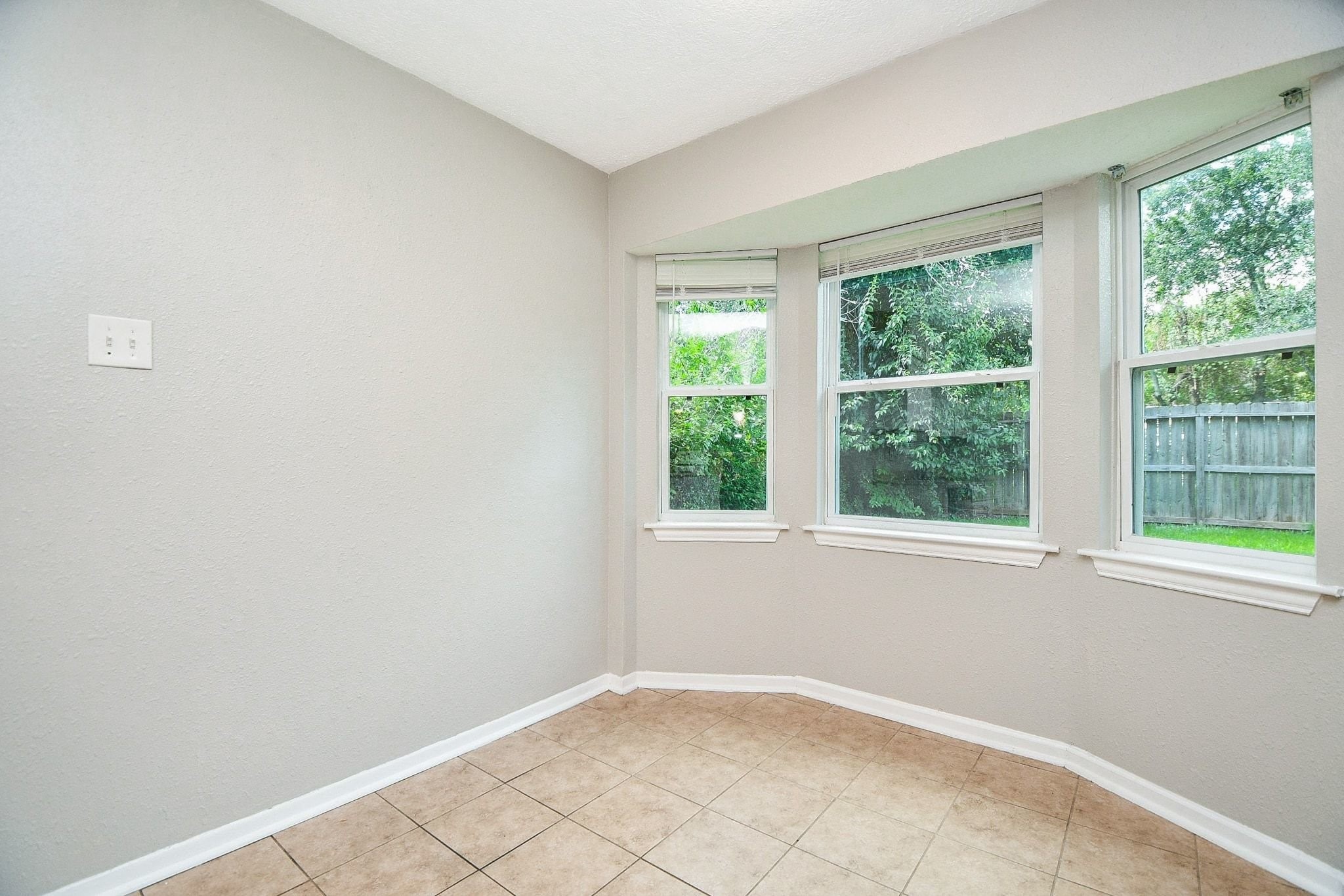 922 Bacliff Drive Property Photo 19