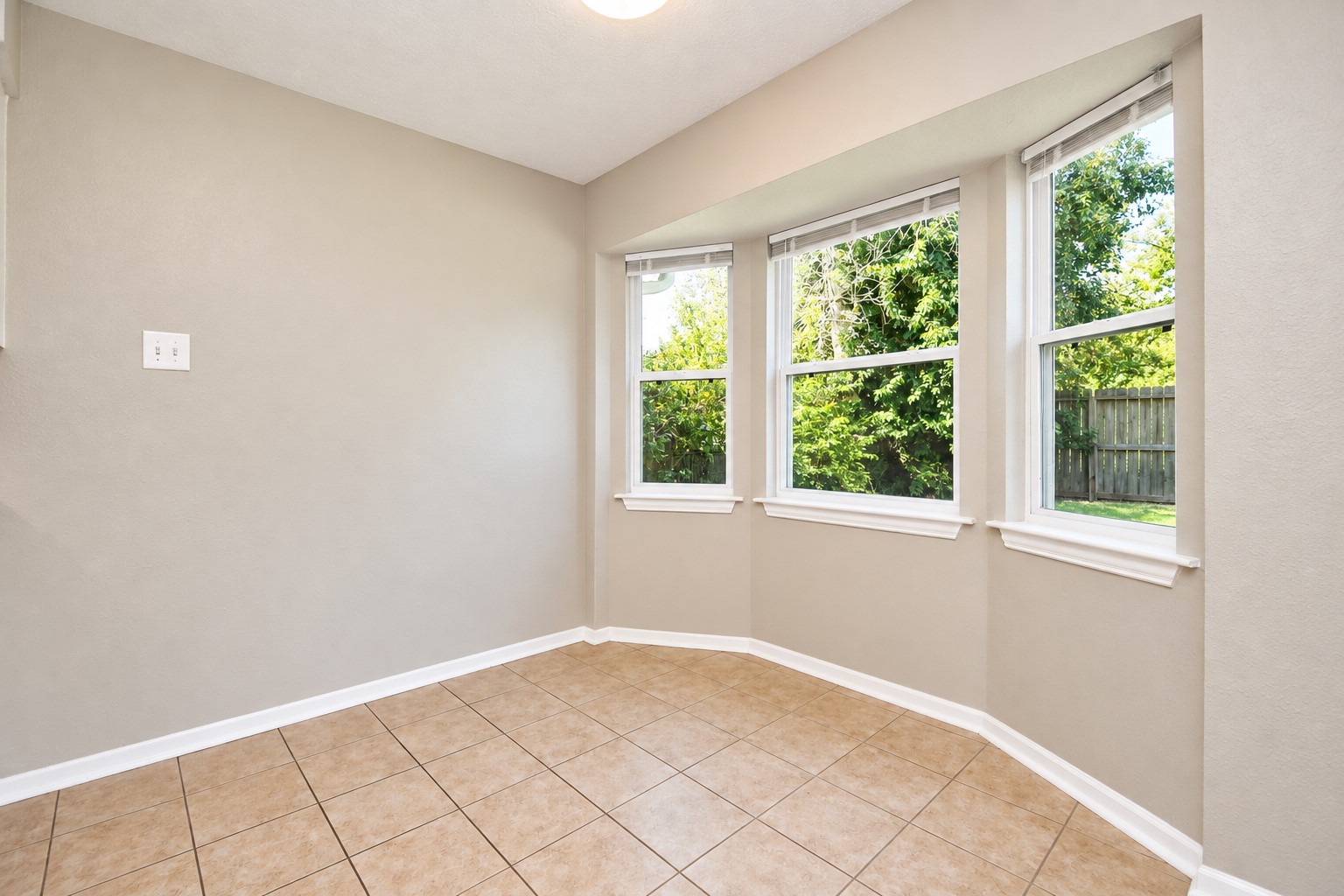 922 Bacliff Drive Property Photo 19
