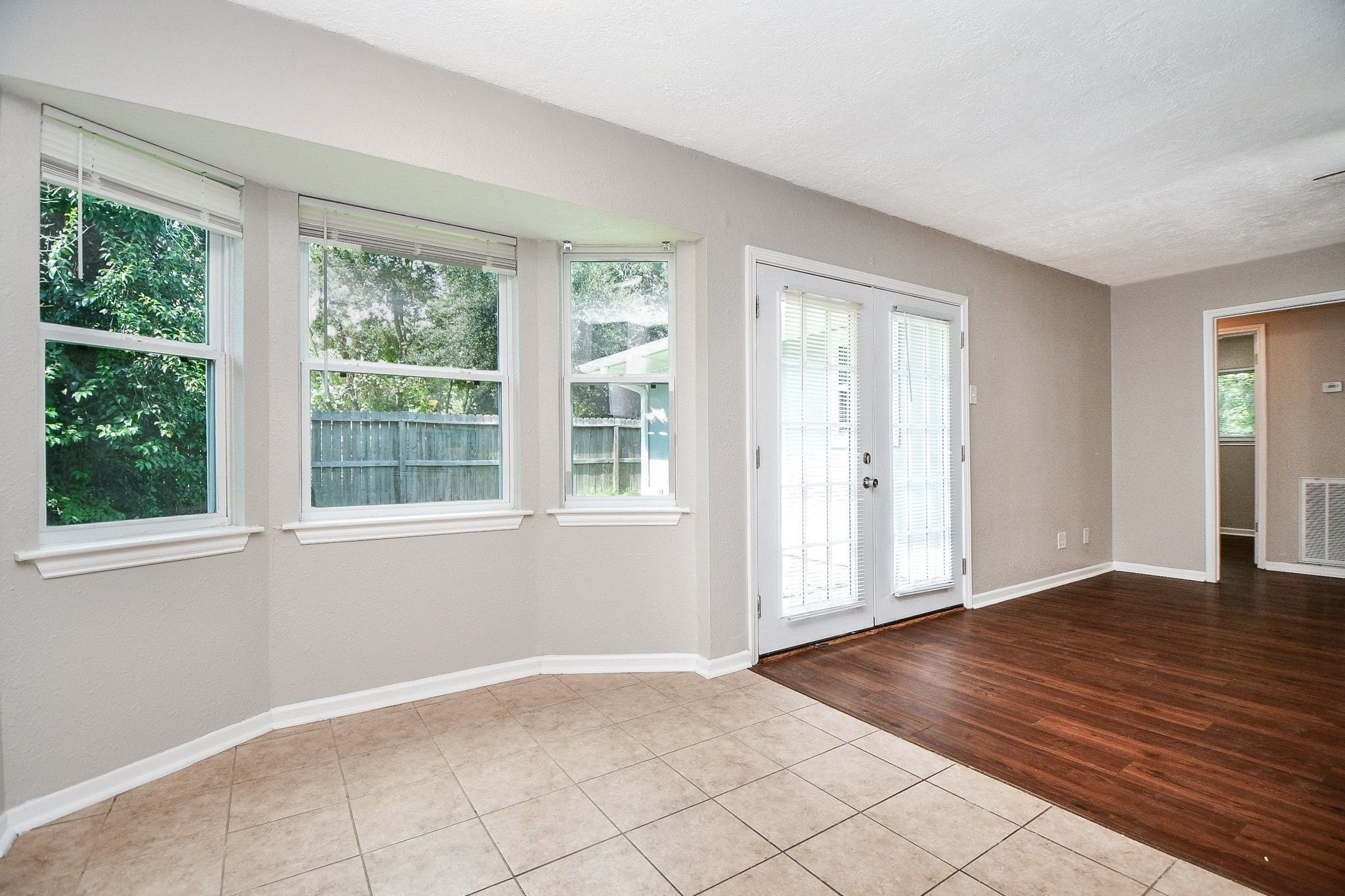 922 Bacliff Drive Property Photo 20