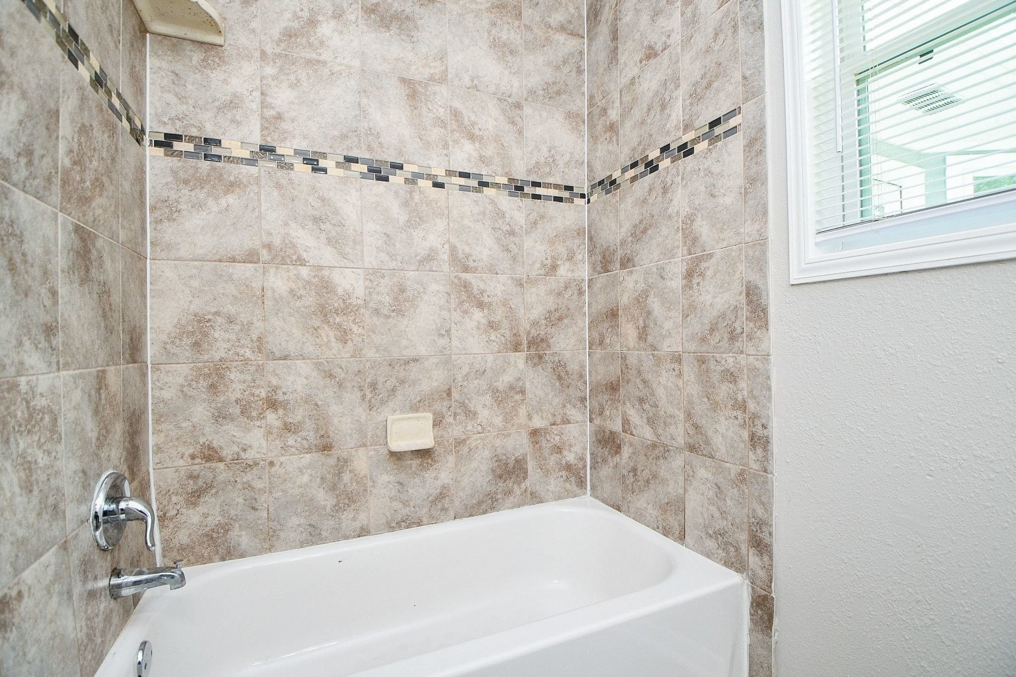 922 Bacliff Drive Property Photo 25