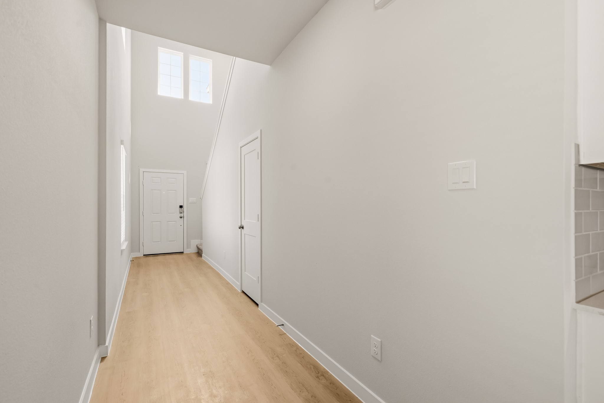 4030 Bay Court Property Photo 5