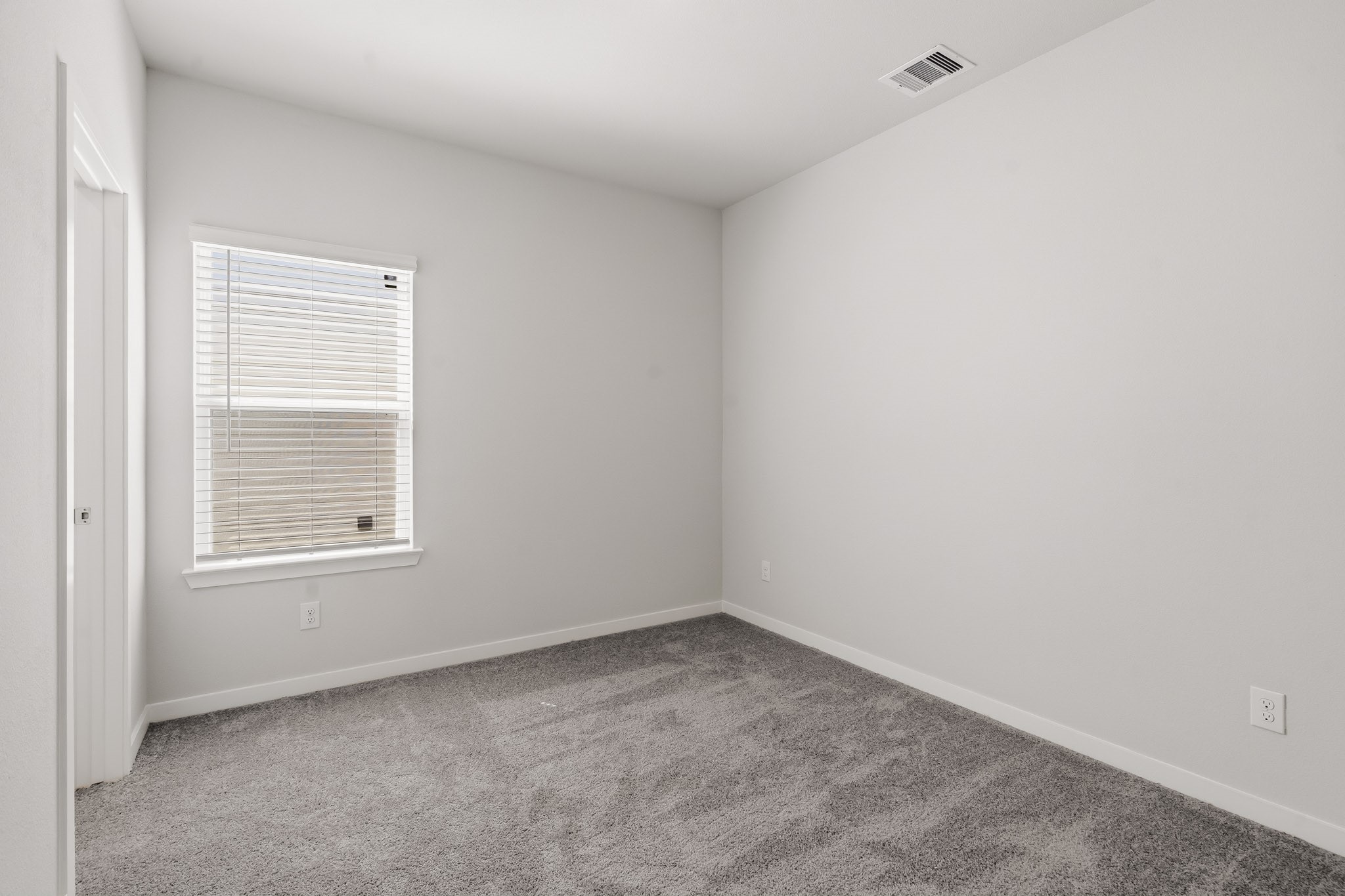 4030 Bay Court Property Photo 11