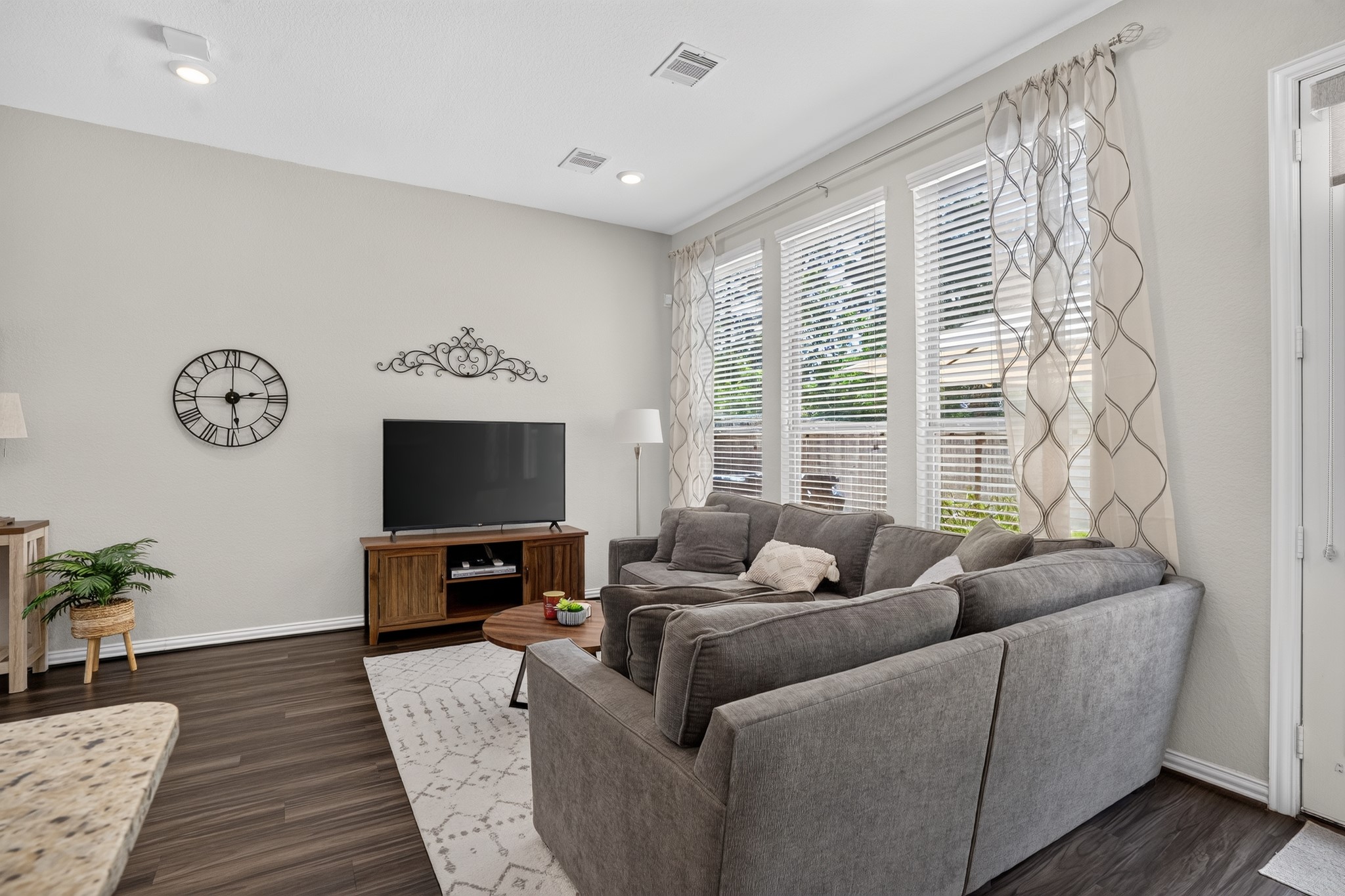 206 Moon Dance Court Property Photo 6
