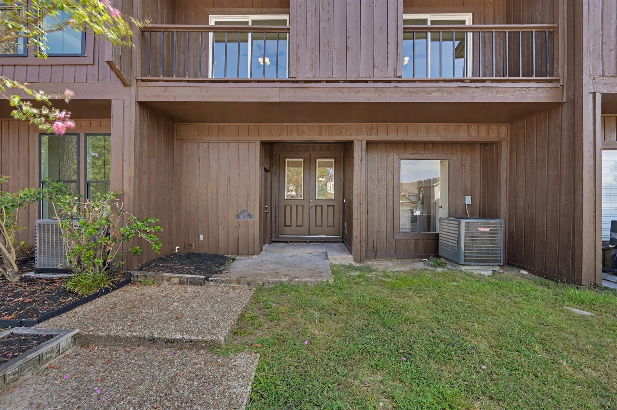 3240 Poe Drive Property Photo 2