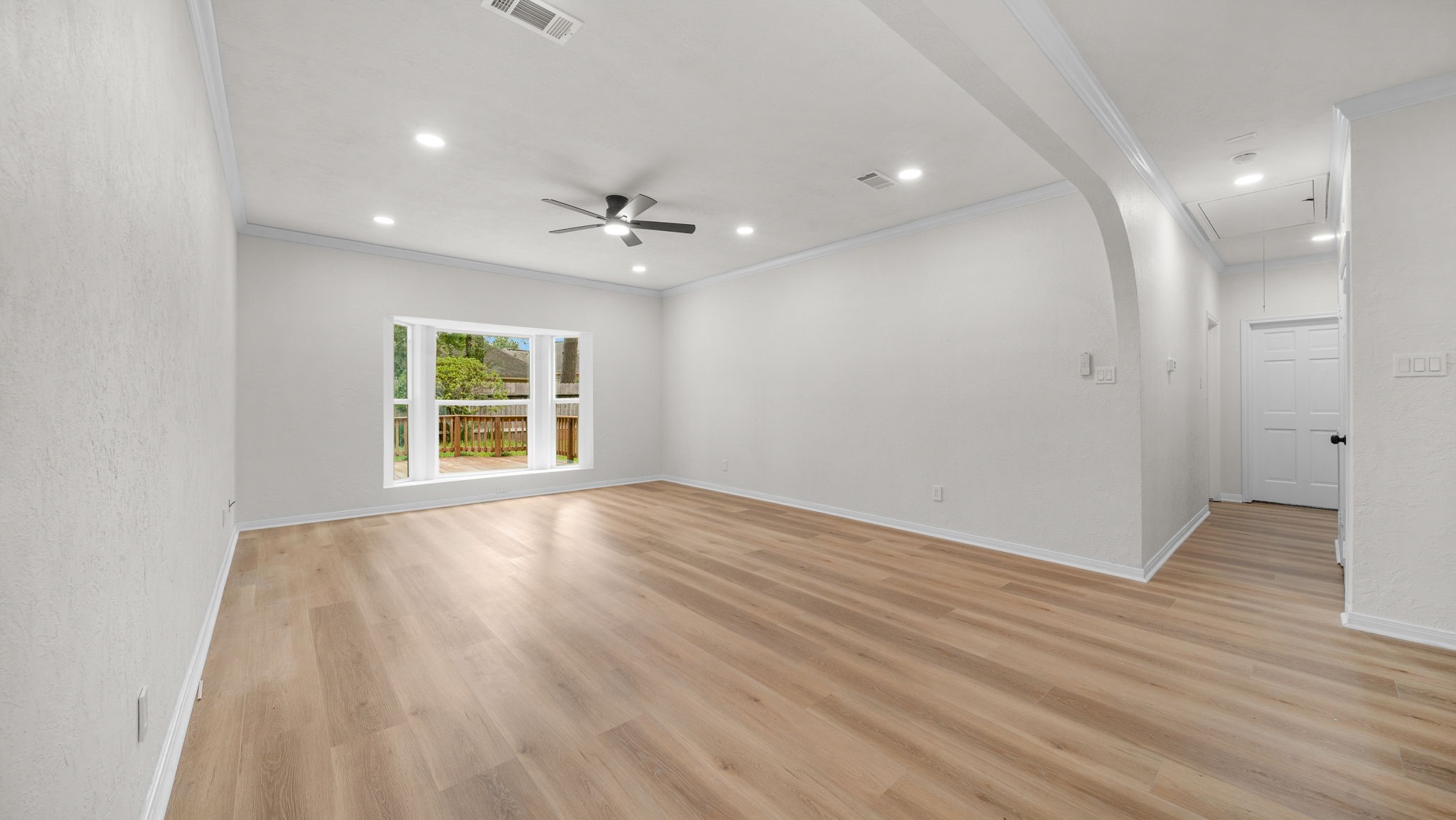 18 Windsor Drive Property Photo 7