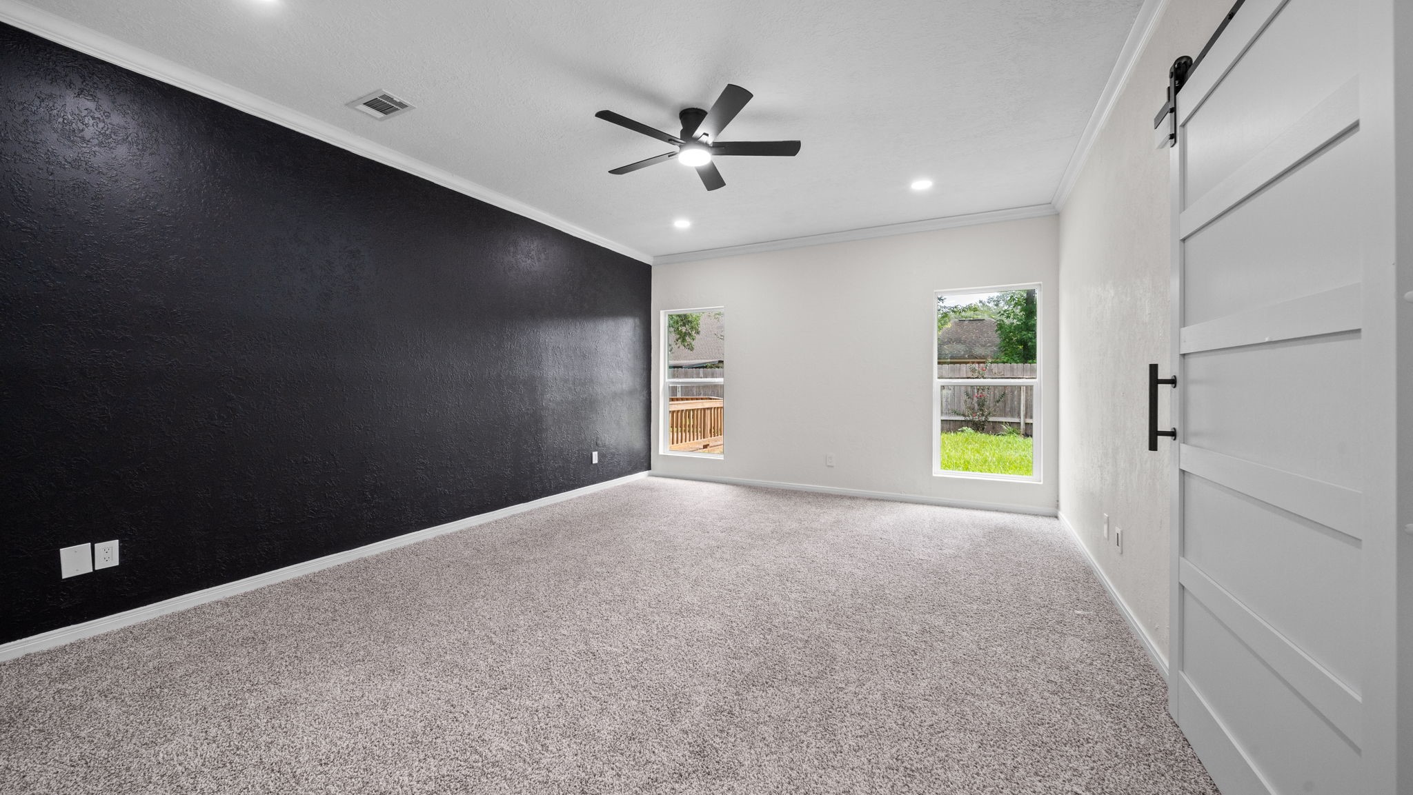 18 Windsor Drive Property Photo 18