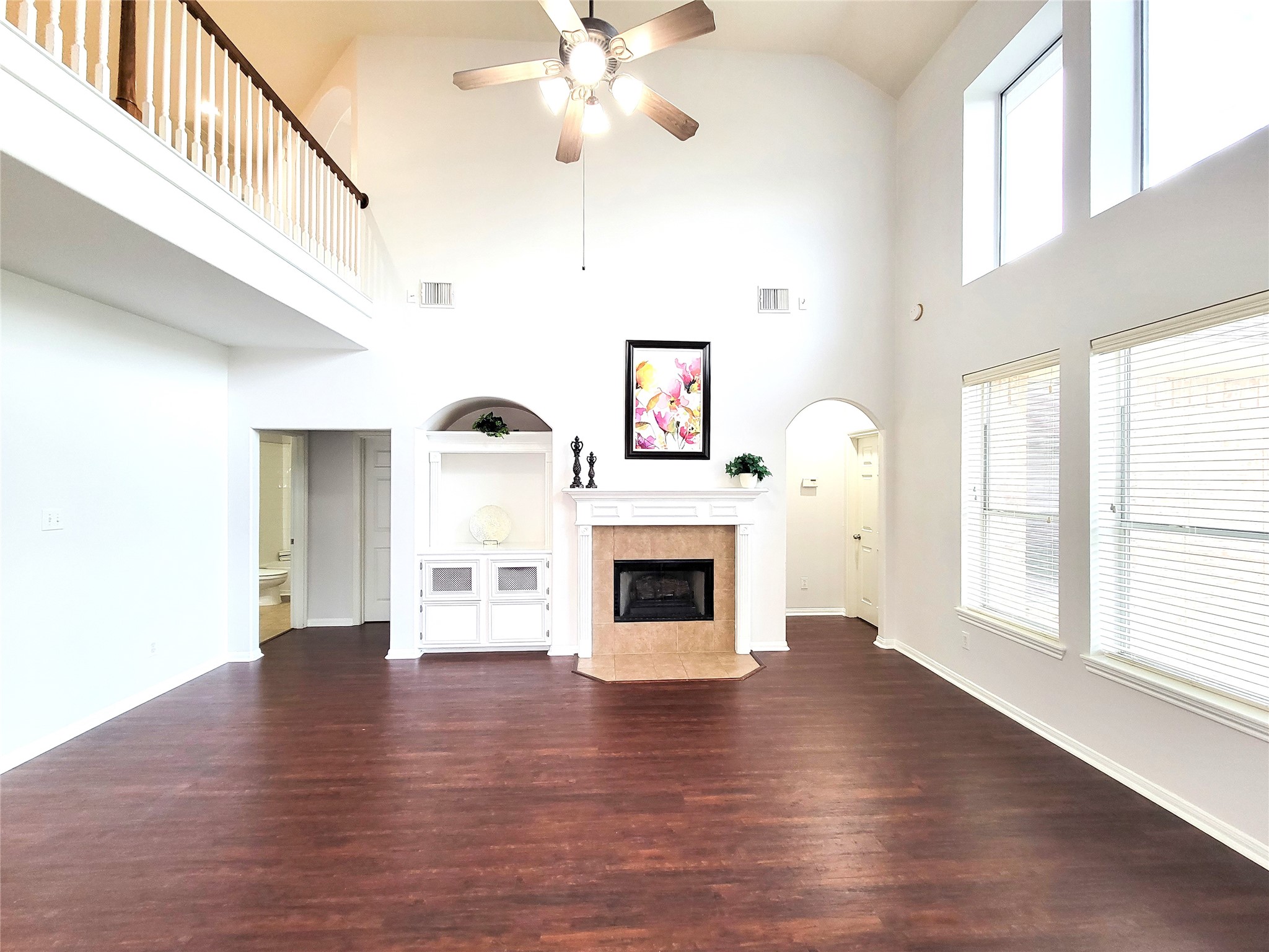 17715 Laguna Trail Drive Property Photo 13