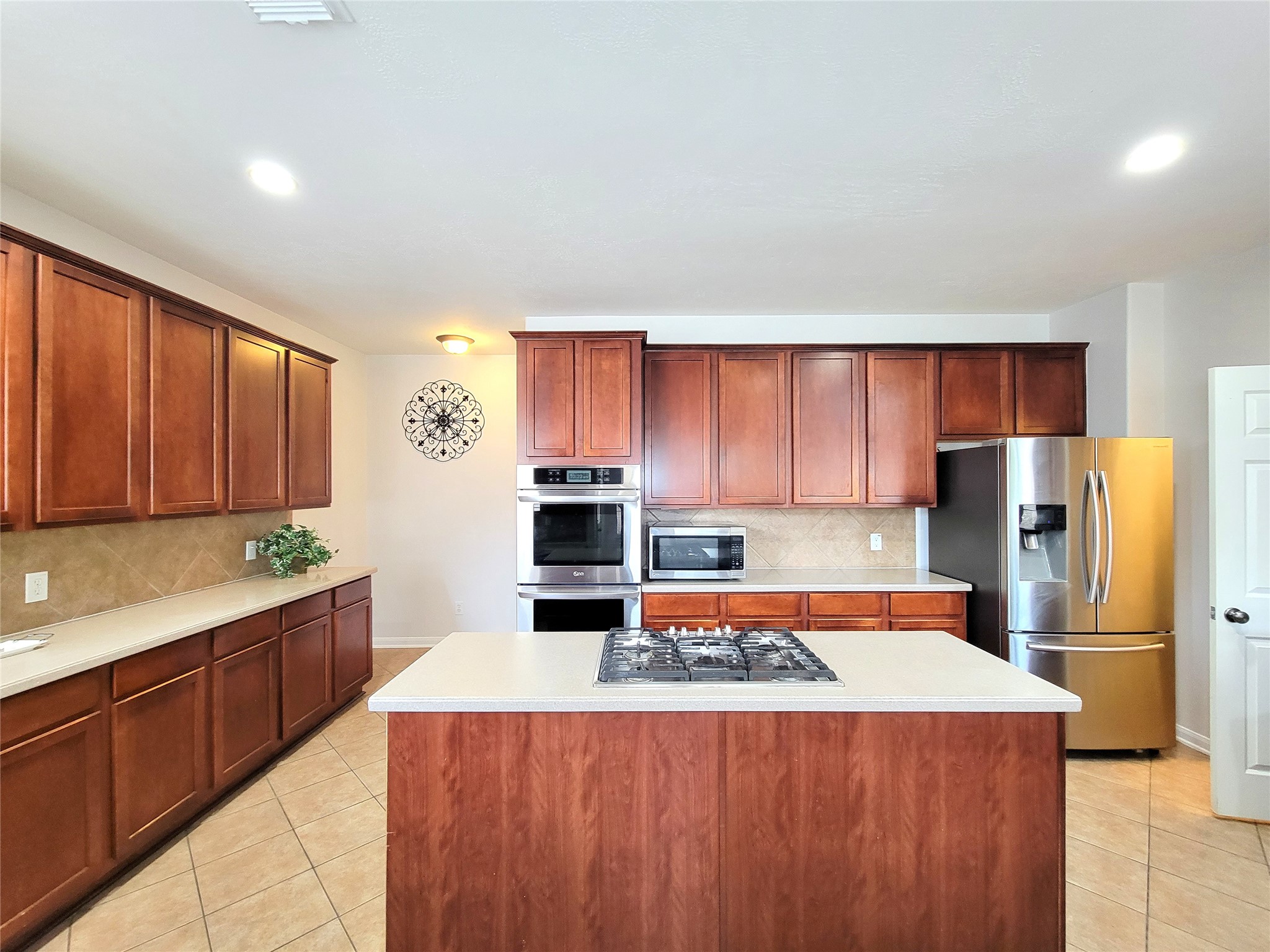17715 Laguna Trail Drive Property Photo 17