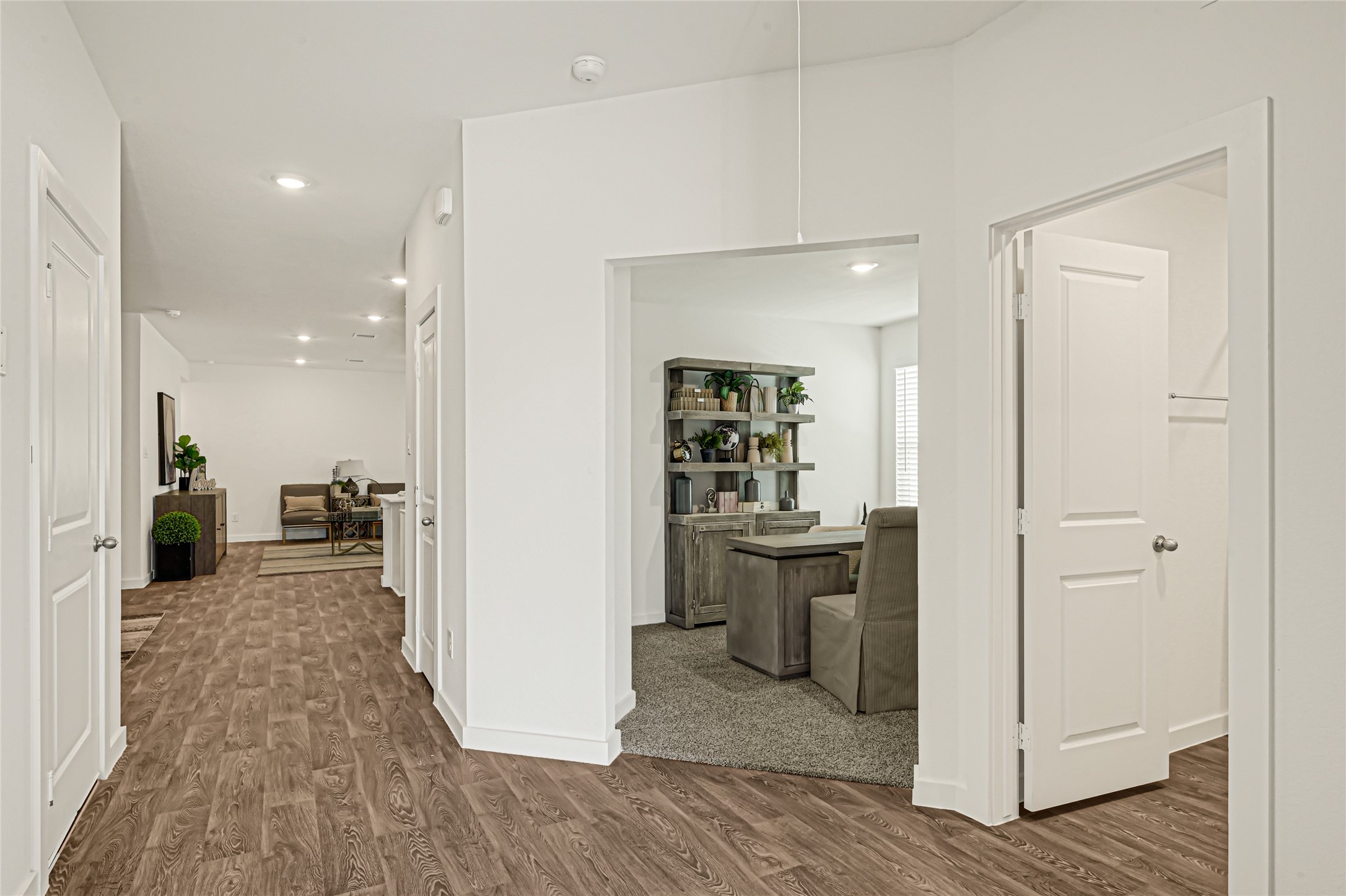 6722 Prairie Sky Drive Property Photo 4