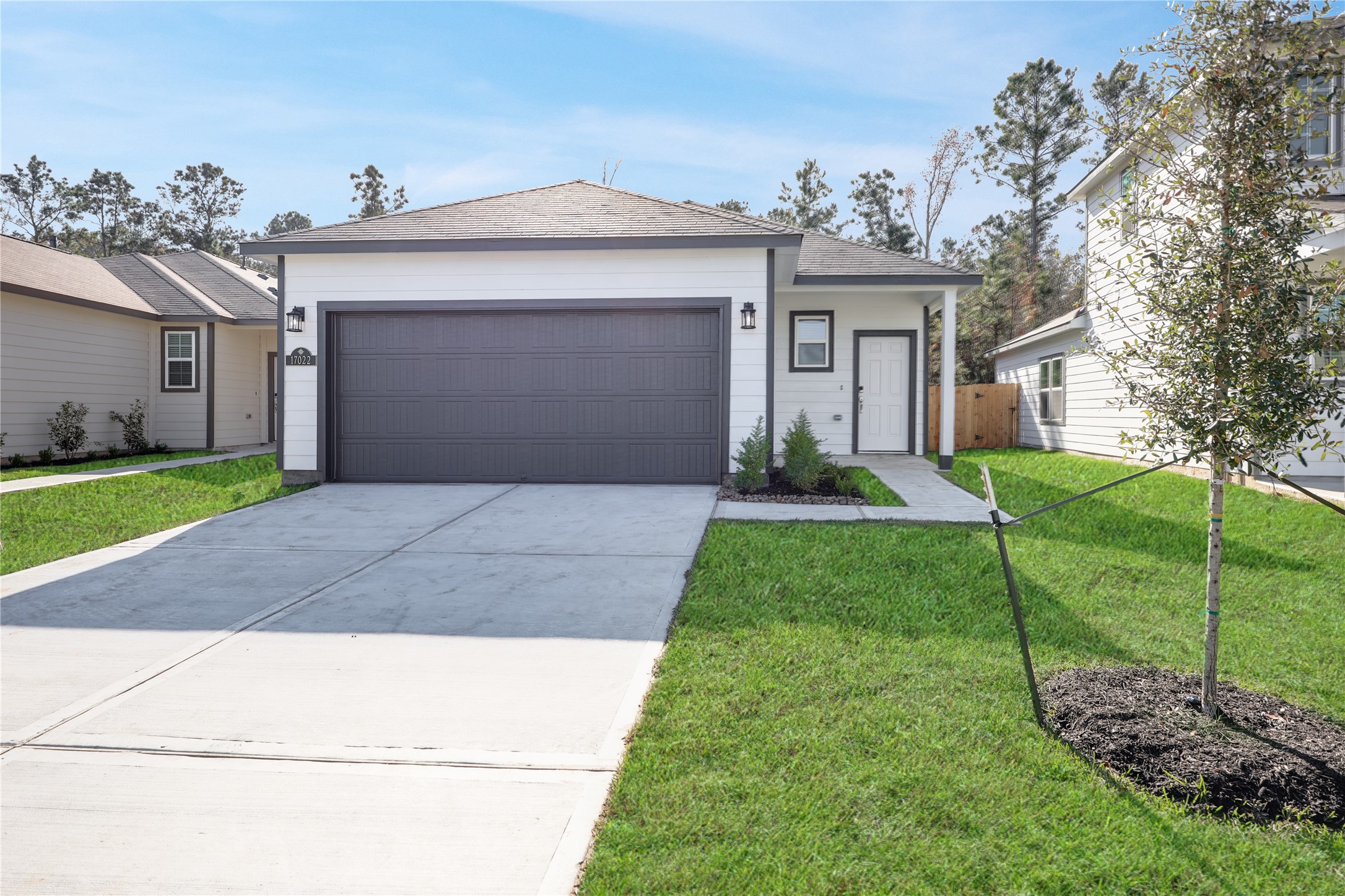 17015 Pandora Way Property Photo 2