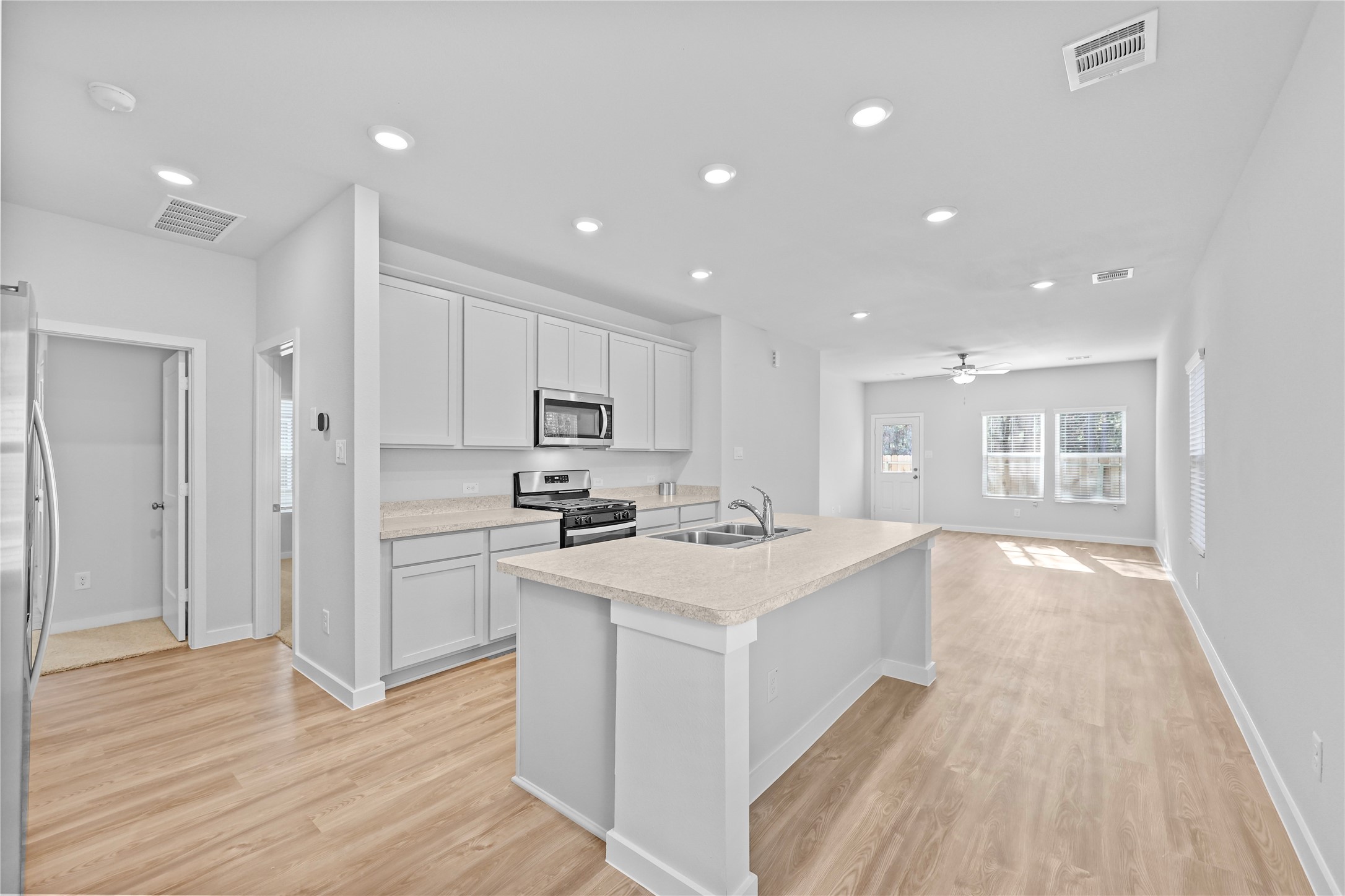 17015 Pandora Way Property Photo 4