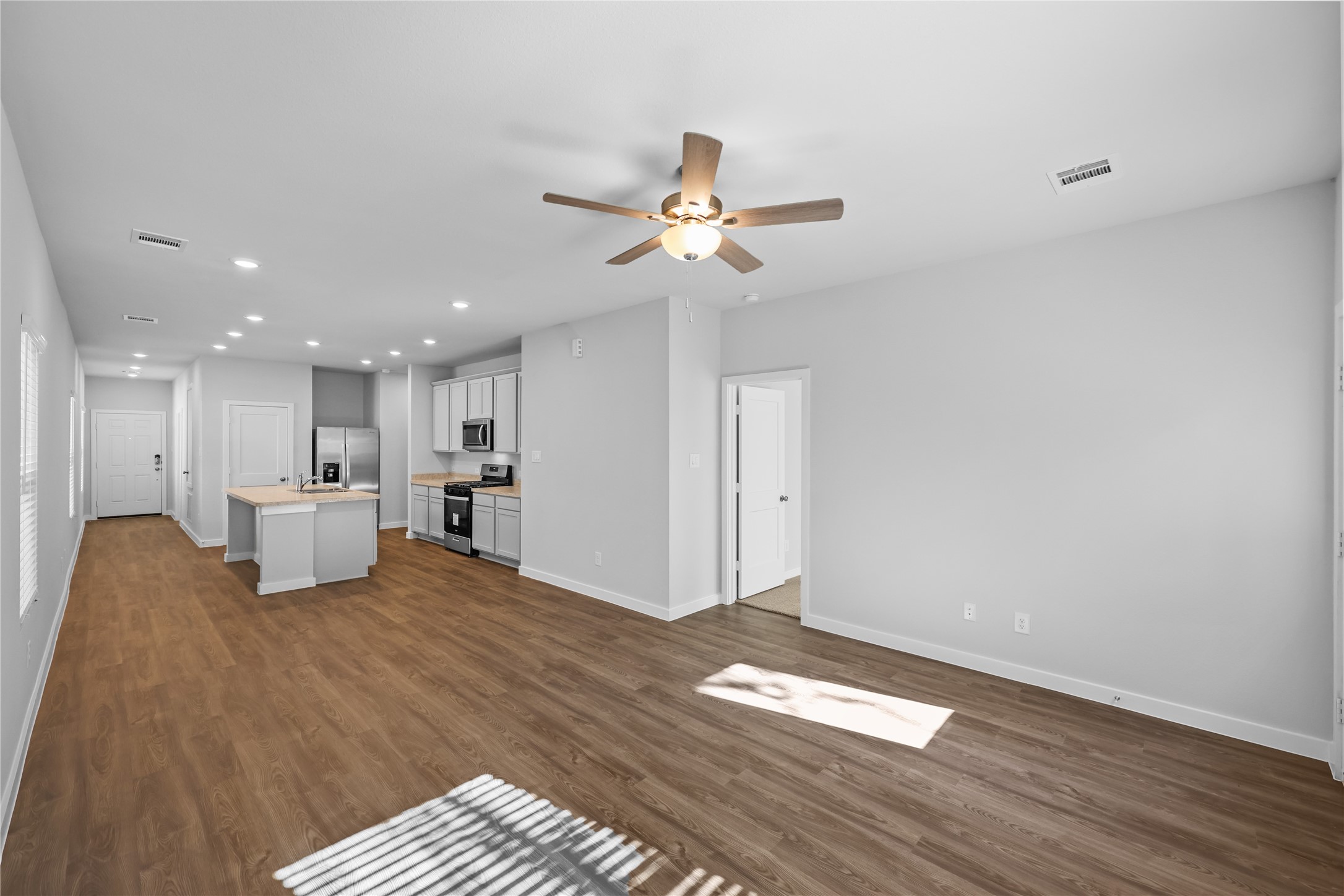 17015 Pandora Way Property Photo 9