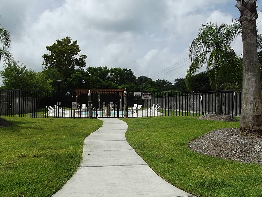 2801 Sand Dune Drive Property Photo 2