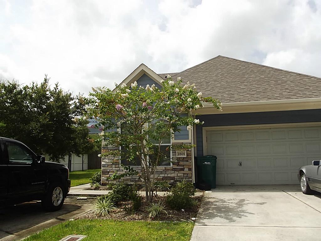 2801 Sand Dune Drive Property Photo 4