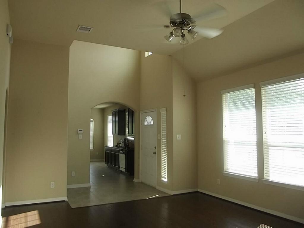 2801 Sand Dune Drive Property Photo 7