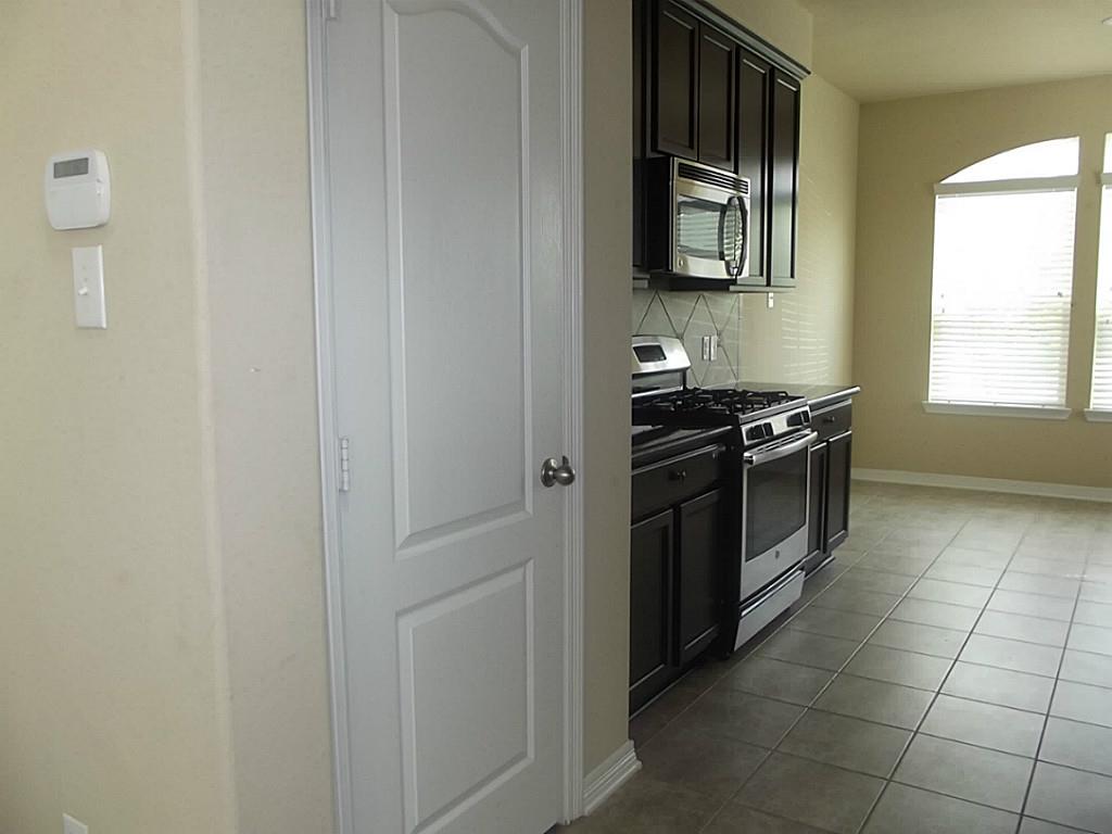 2801 Sand Dune Drive Property Photo 9