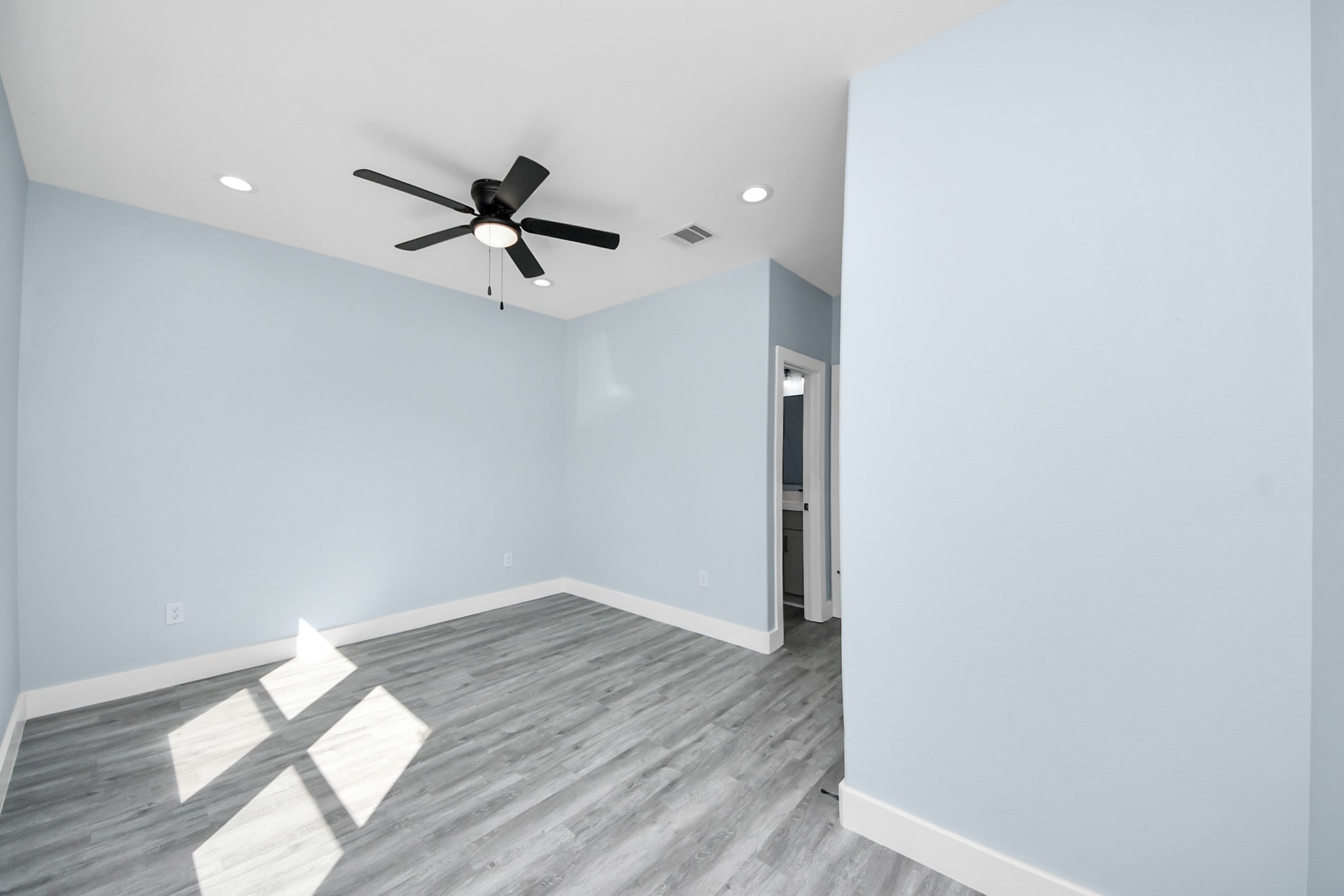 7502 Sandle Street B Property Photo 15
