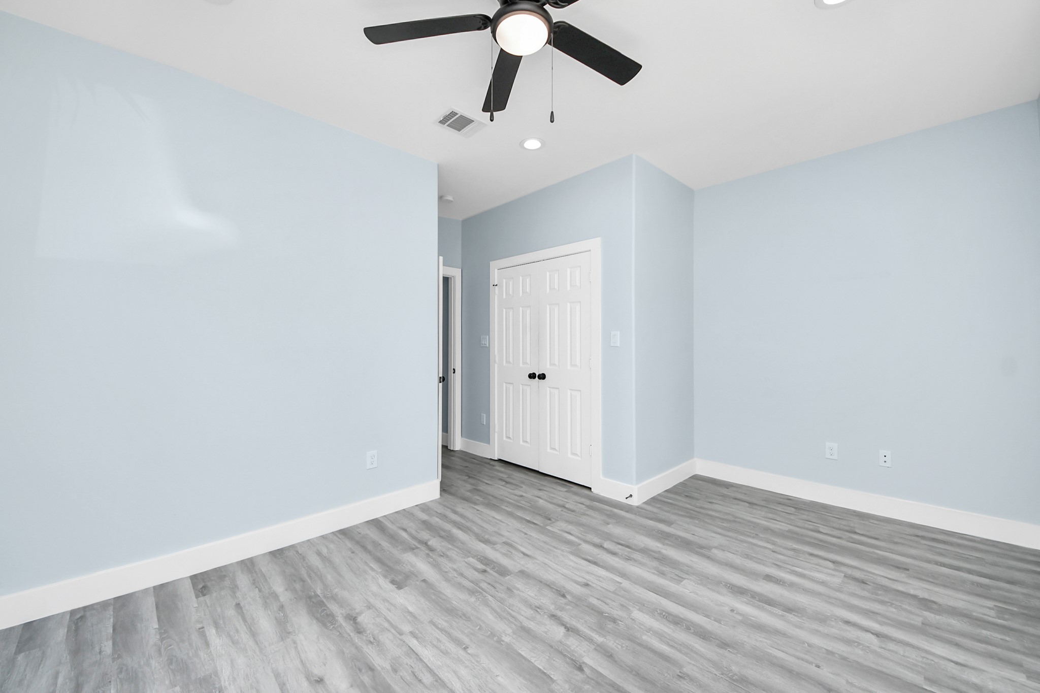 7502 Sandle Street B Property Photo 16