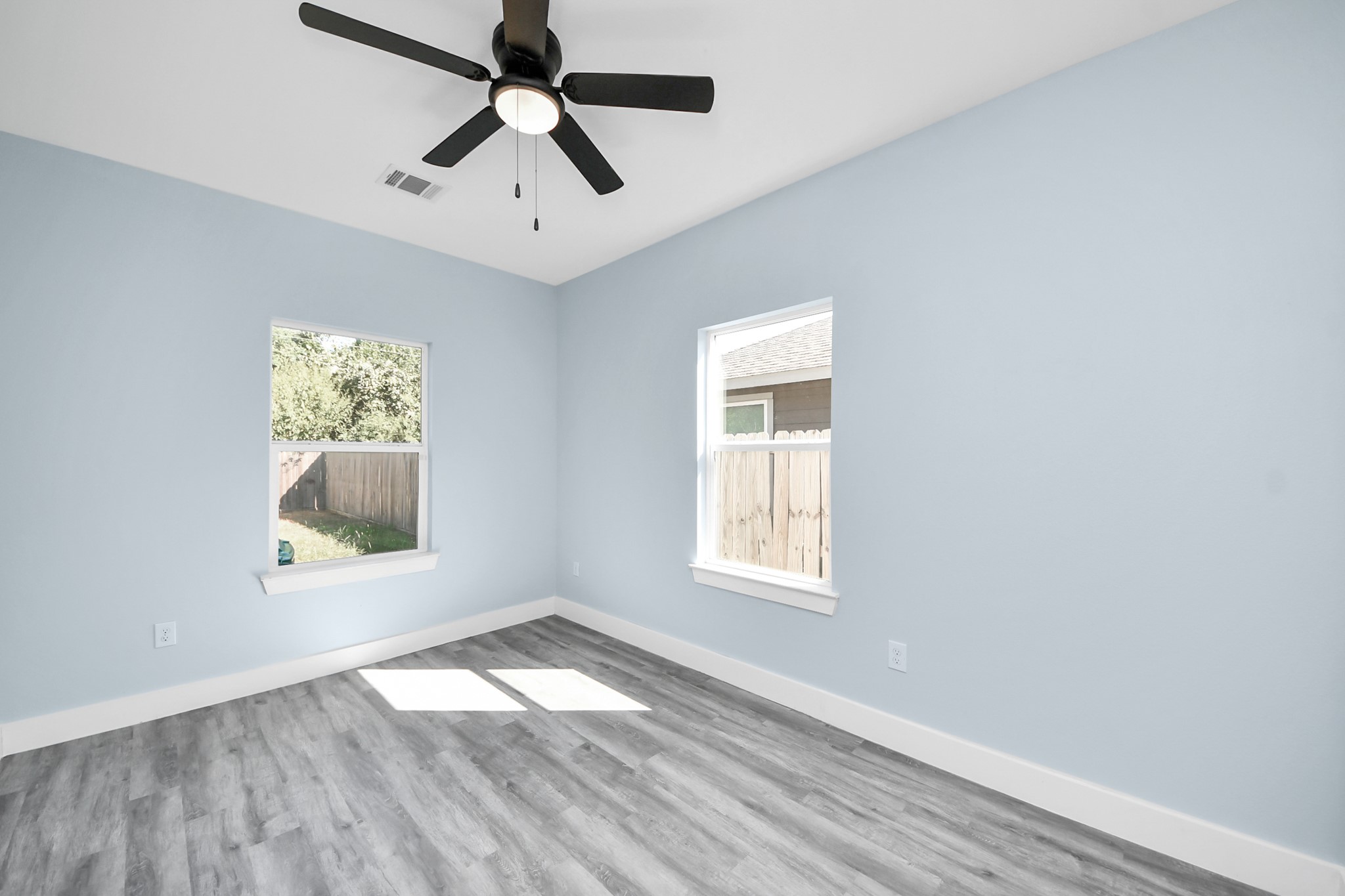 7502 Sandle Street B Property Photo 22