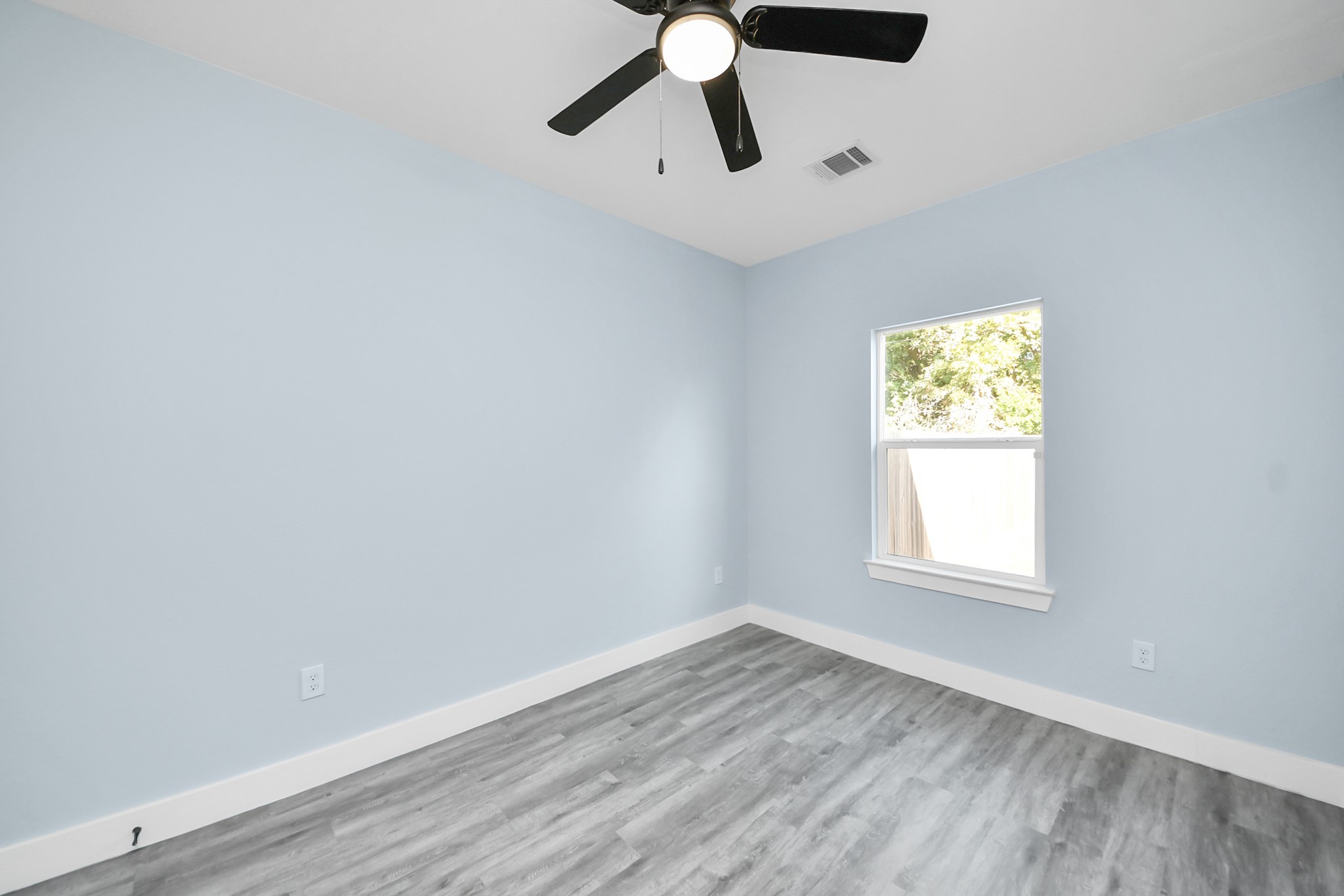 7502 Sandle Street B Property Photo 25