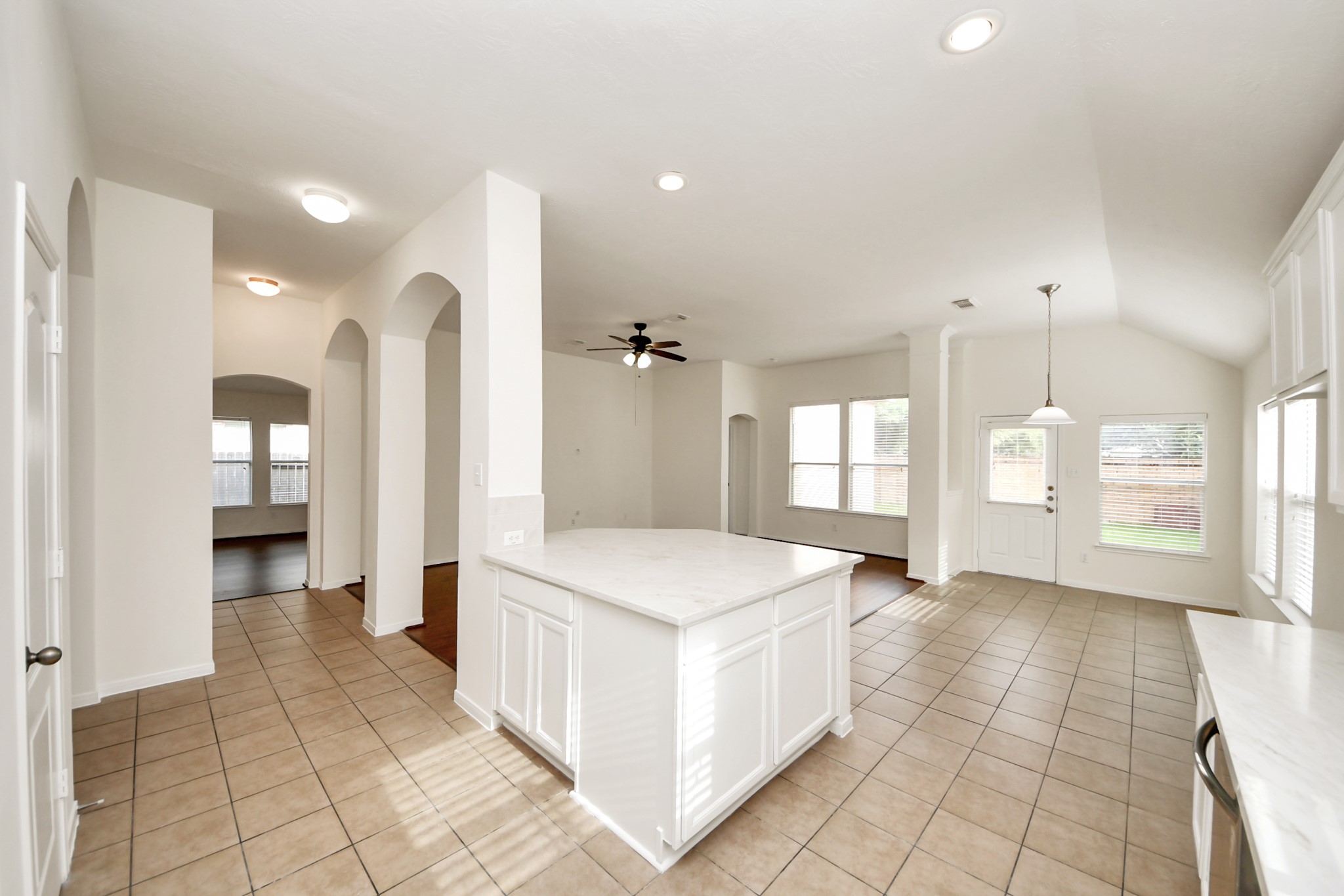 19122 Mission Manor Lane Property Photo 7