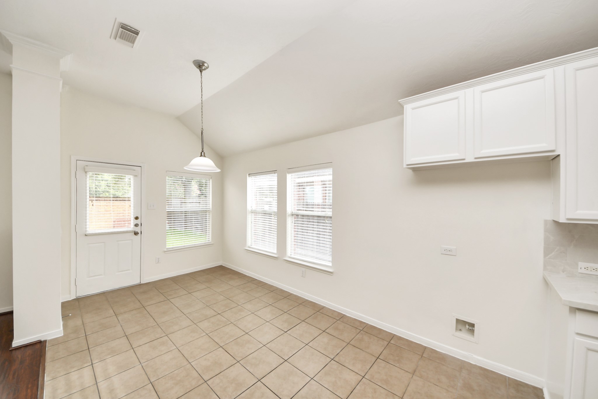 19122 Mission Manor Lane Property Photo 9