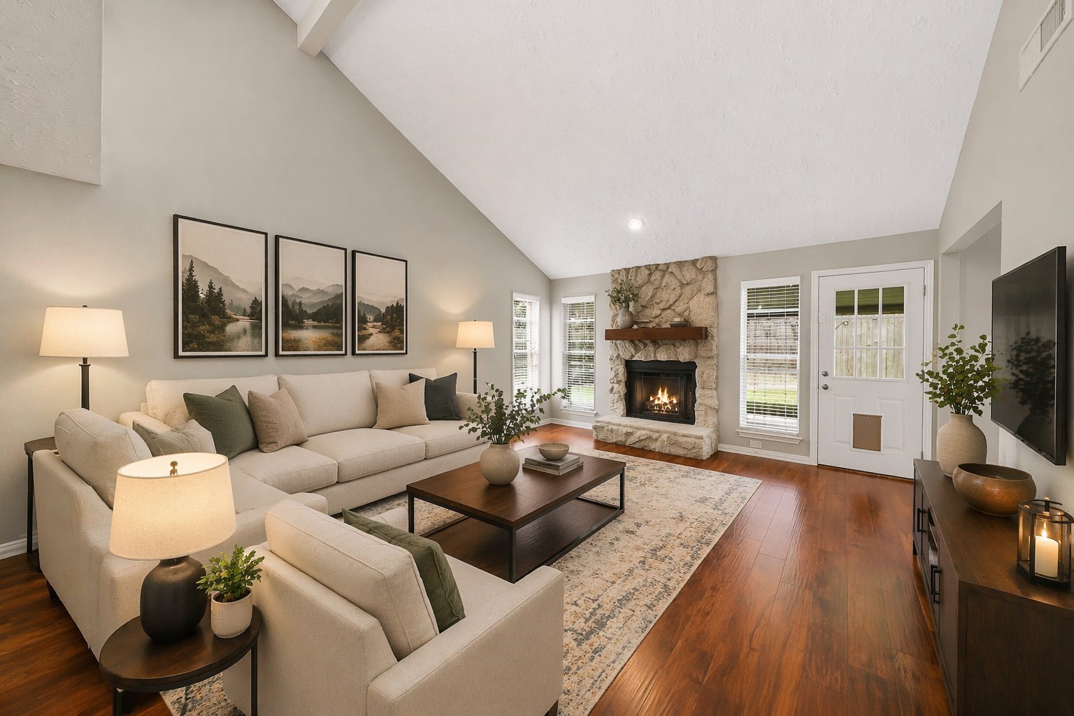 16826 Cobble Ridge Drive Property Photo 6