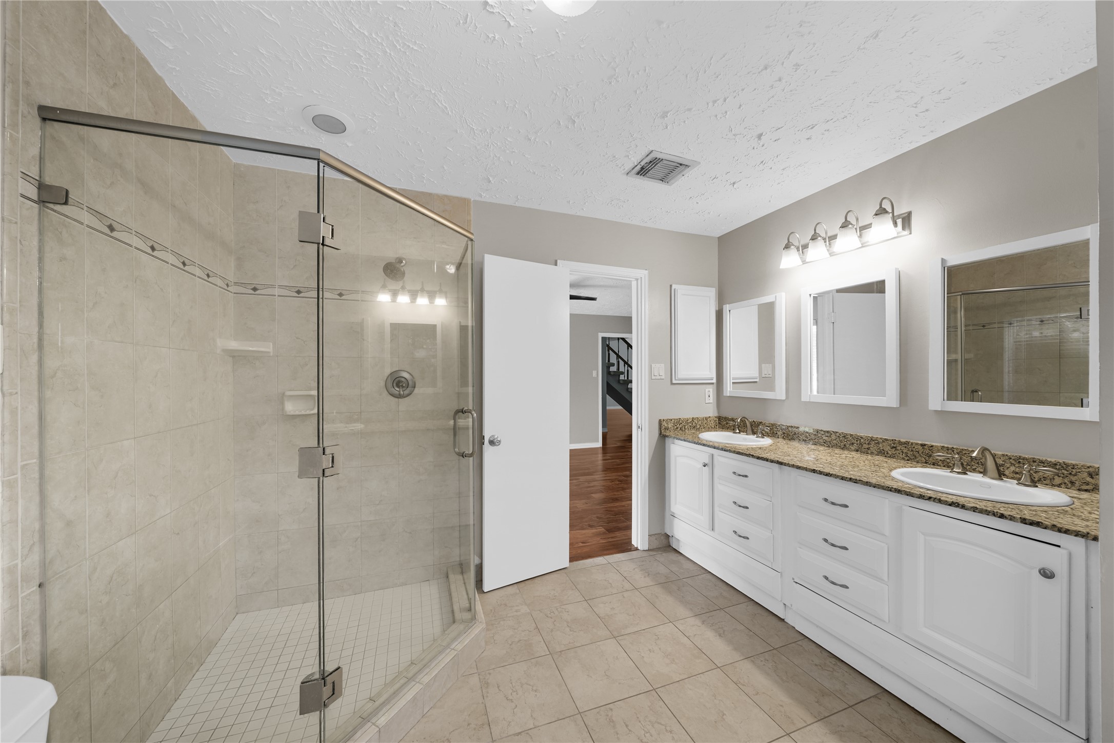 16826 Cobble Ridge Drive Property Photo 21
