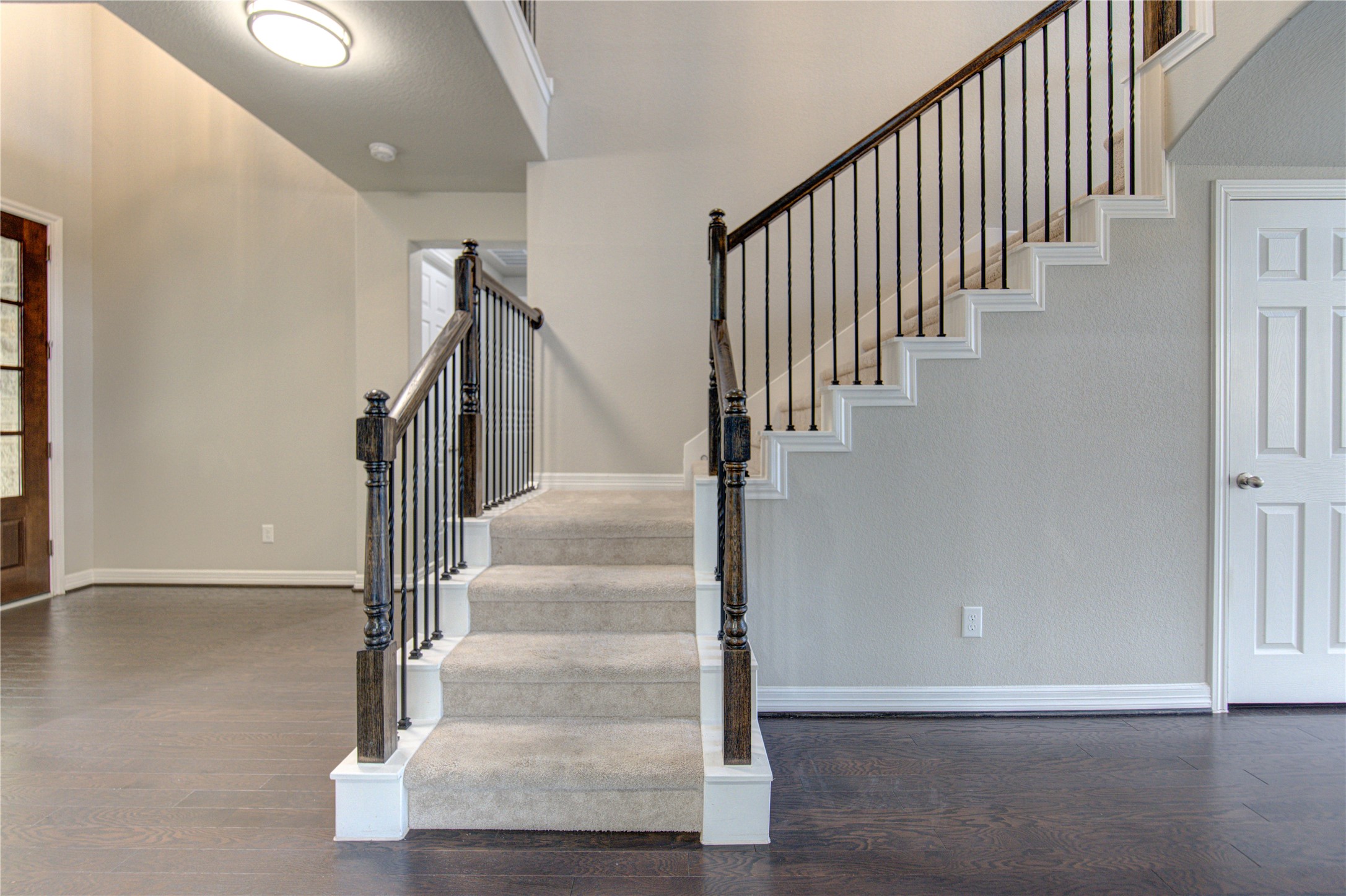 28918 Woods Rose Court Property Photo 5