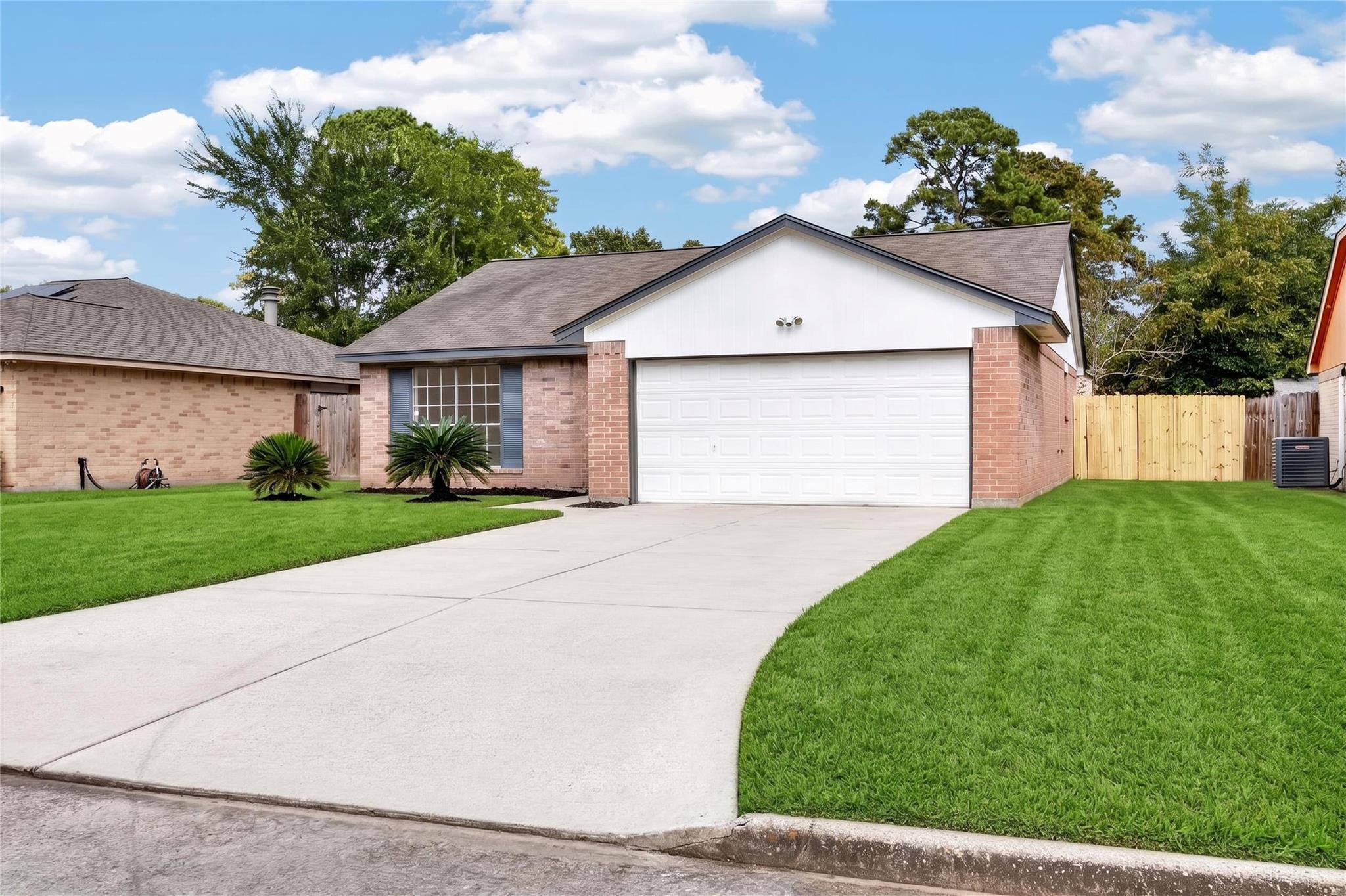 23522 Newgate Drive Property Photo 3