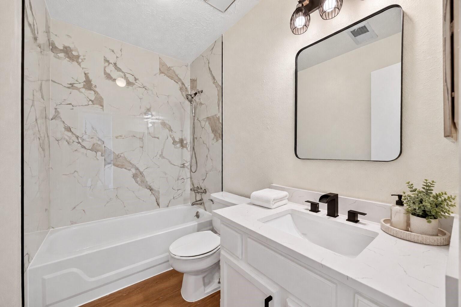 23522 Newgate Drive Property Photo 18