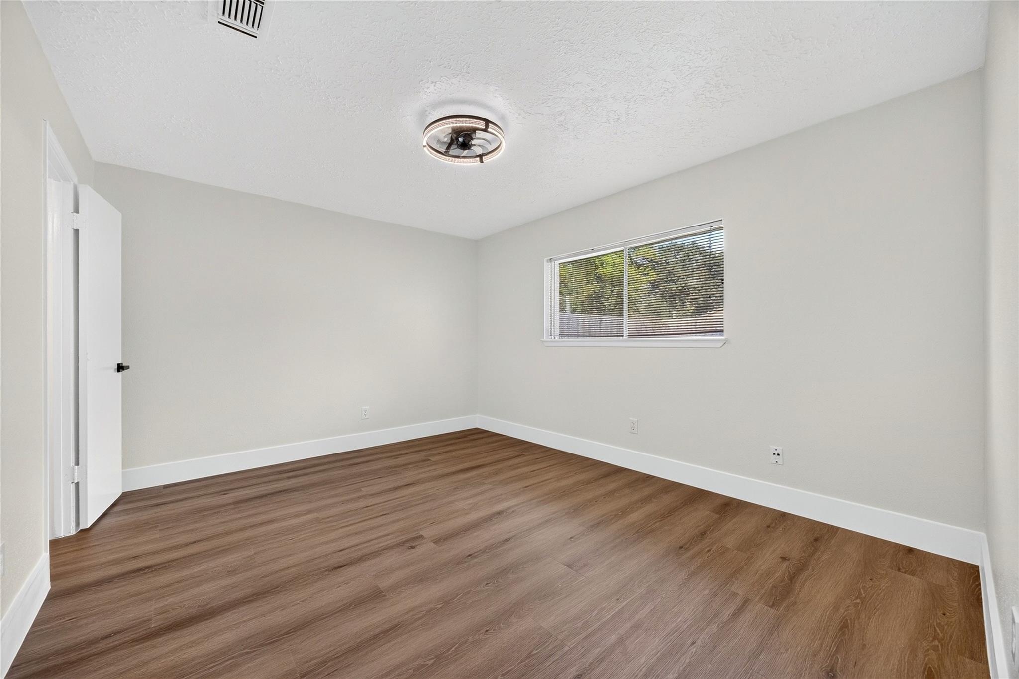 23522 Newgate Drive Property Photo 20