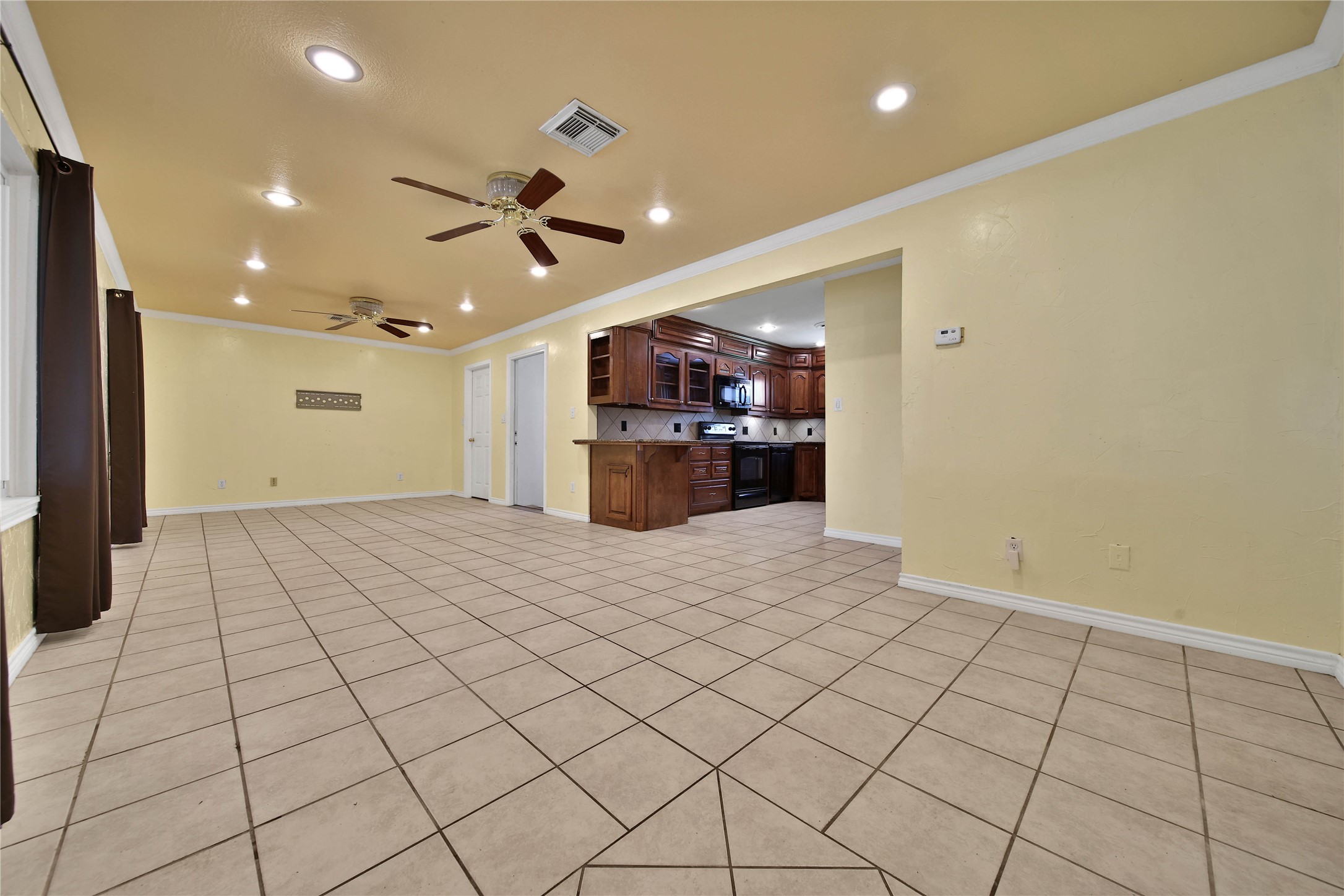 202 Hammond Loop Property Photo 6