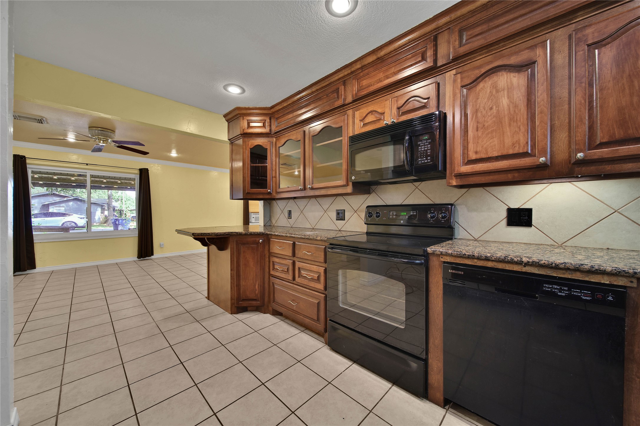 202 Hammond Loop Property Photo 9