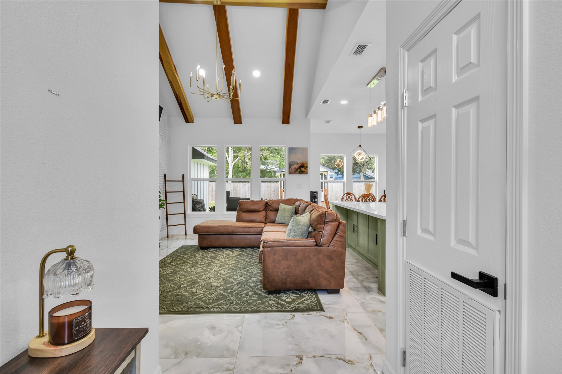 1252 2nd Street Property Photo 5