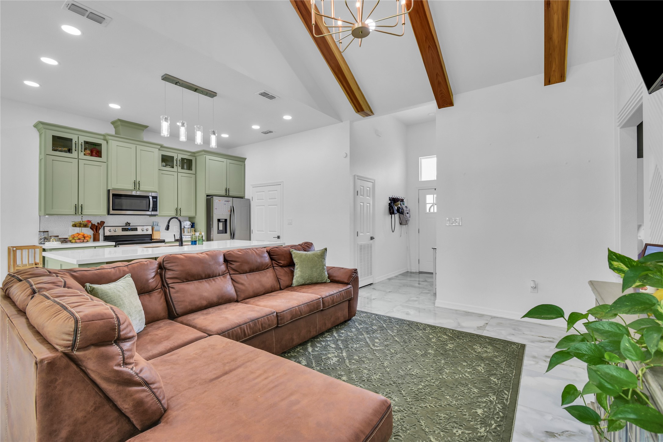 1252 2nd Street Property Photo 7