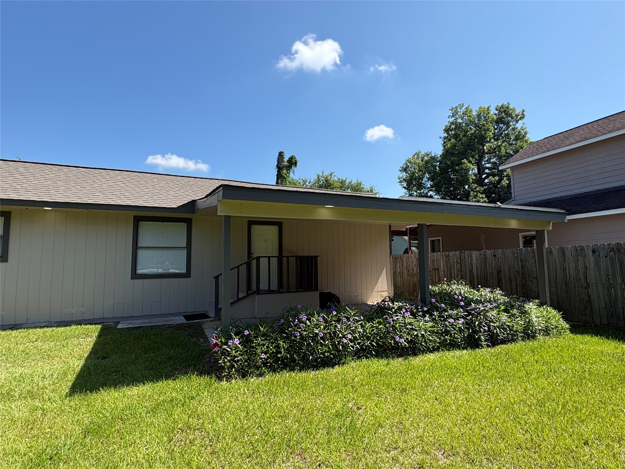 17807 Dean Court Property Photo 4