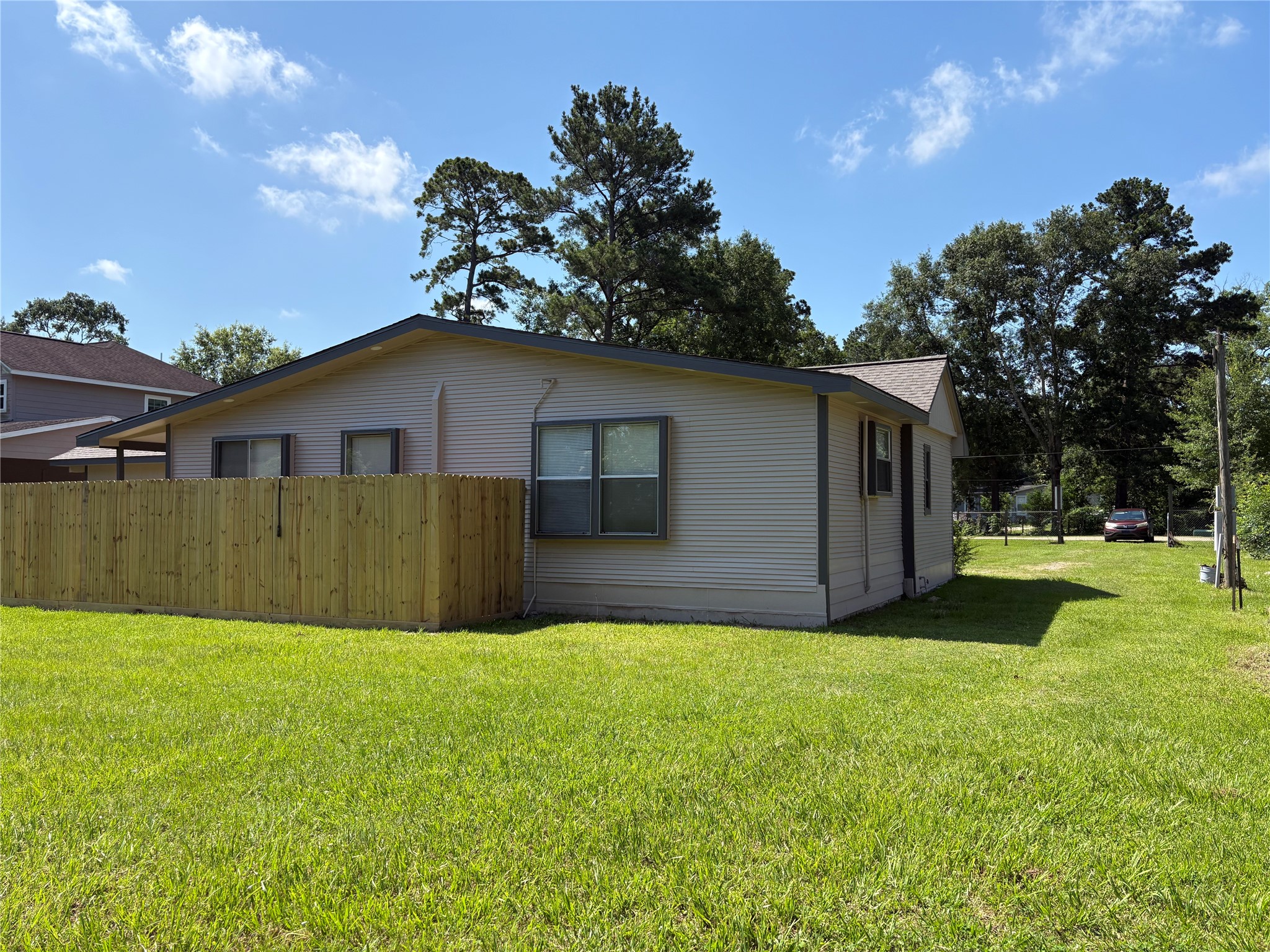 17807 Dean Court Property Photo 5