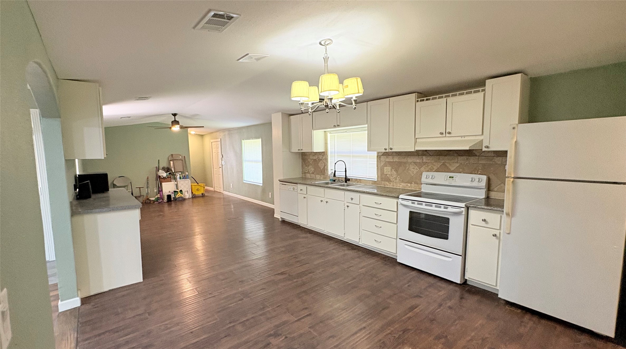17807 Dean Court Property Photo 7