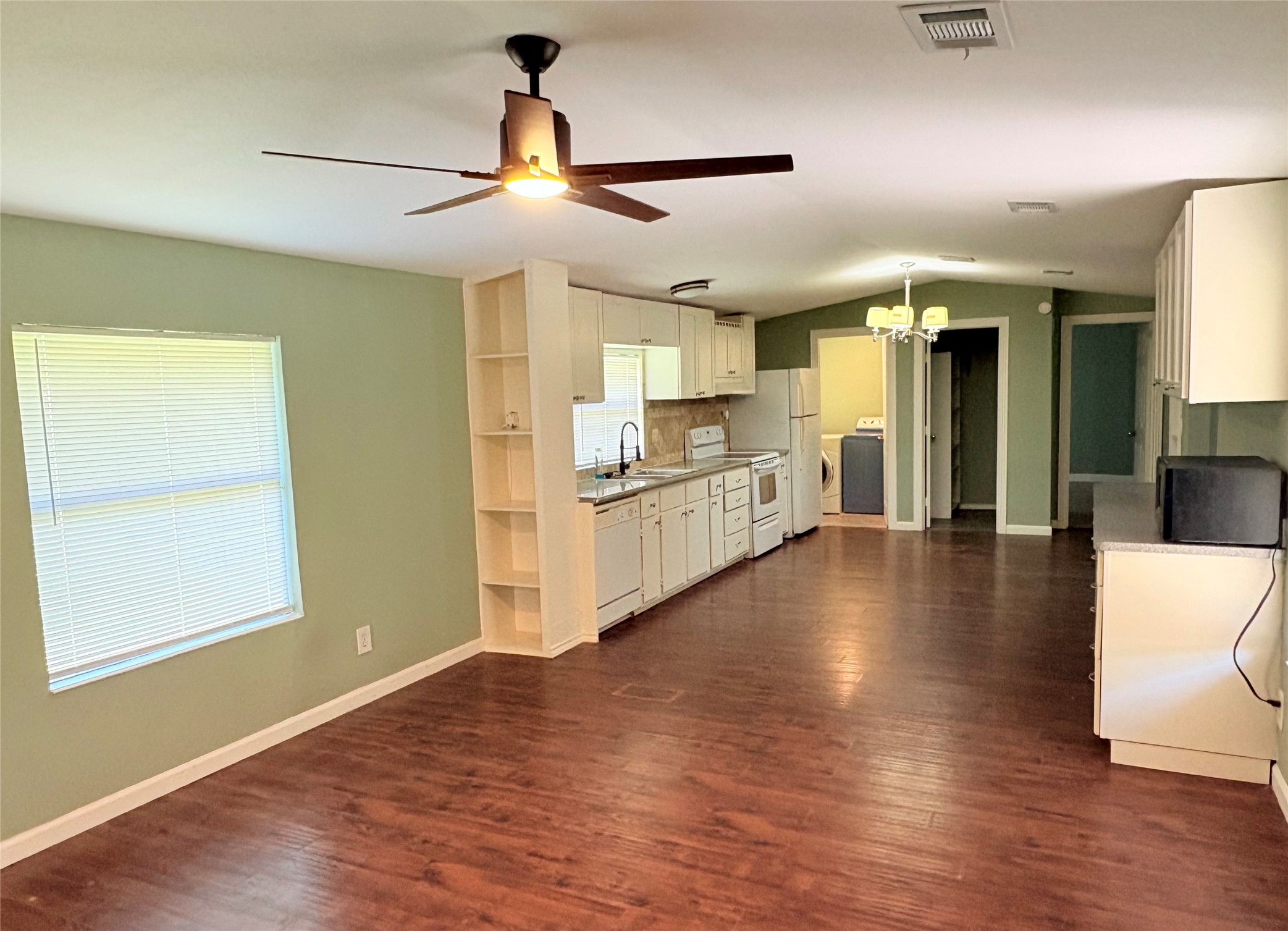 17807 Dean Court Property Photo 8