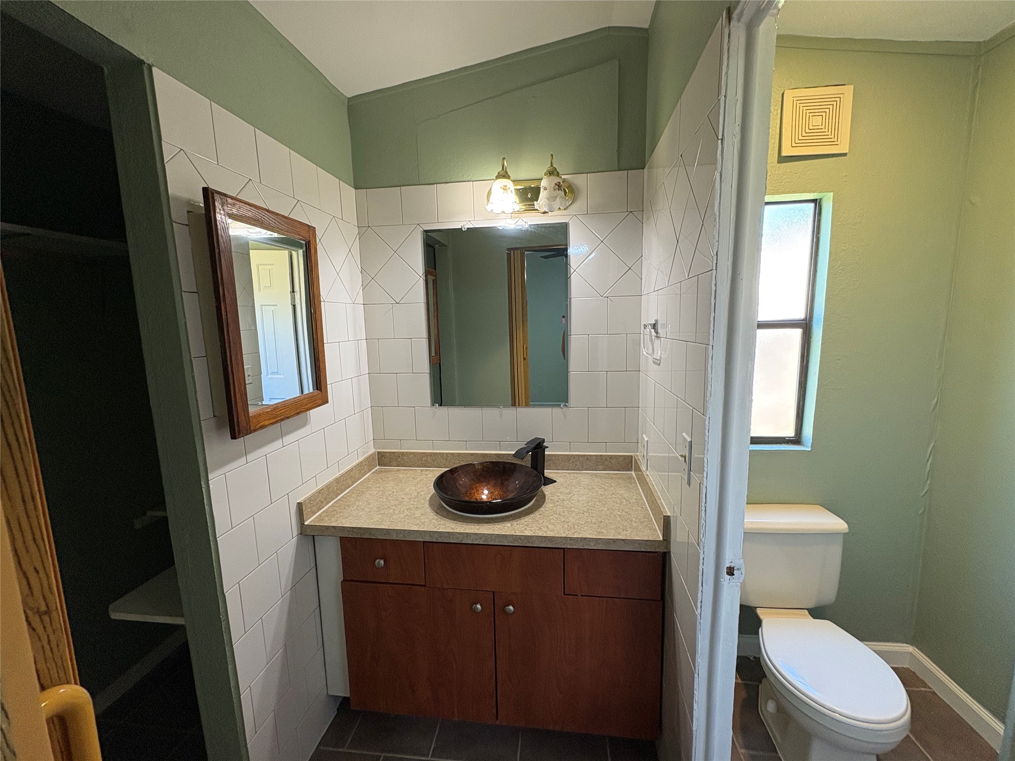 17807 Dean Court Property Photo 16
