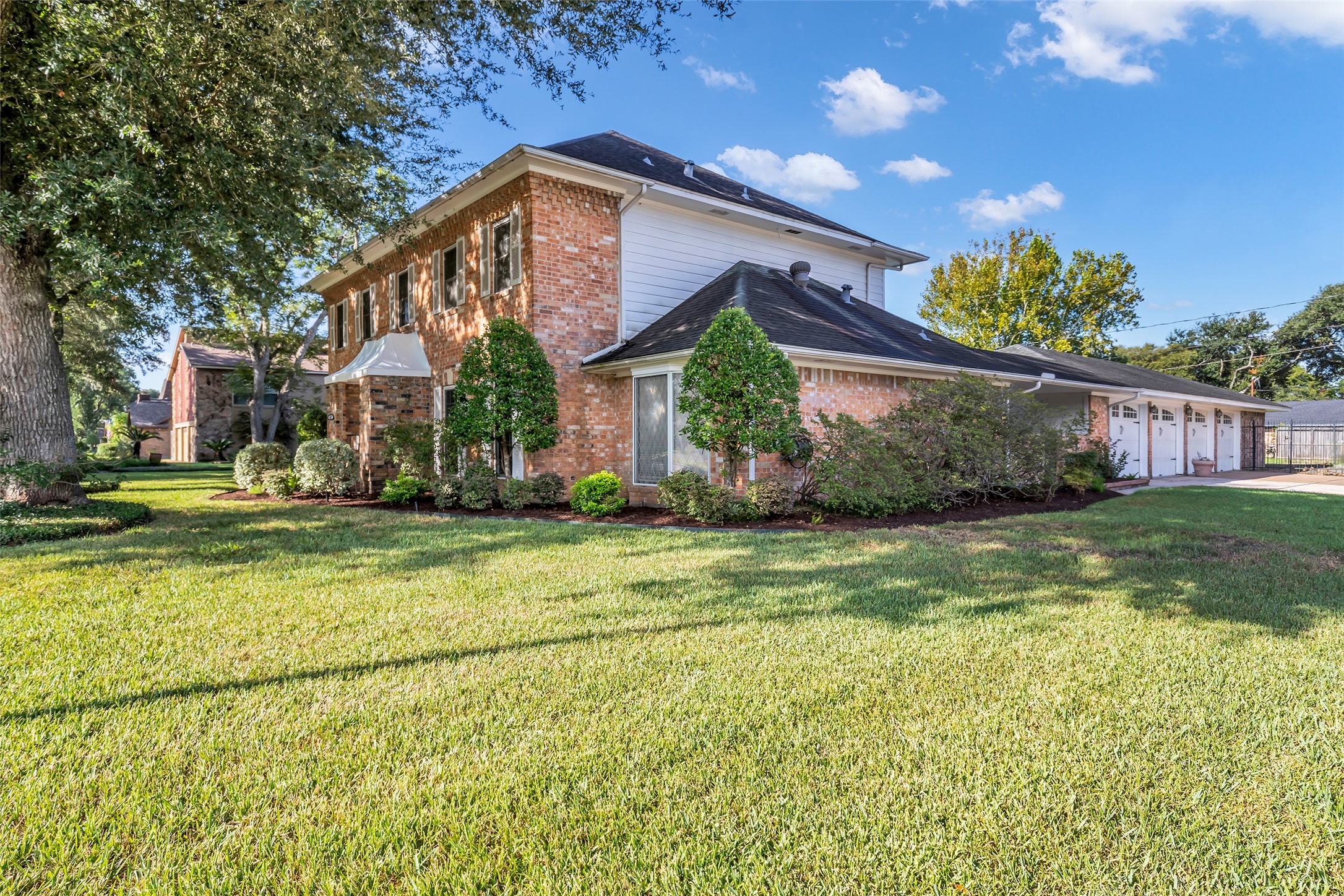 1302 Minchen Drive Property Photo 2